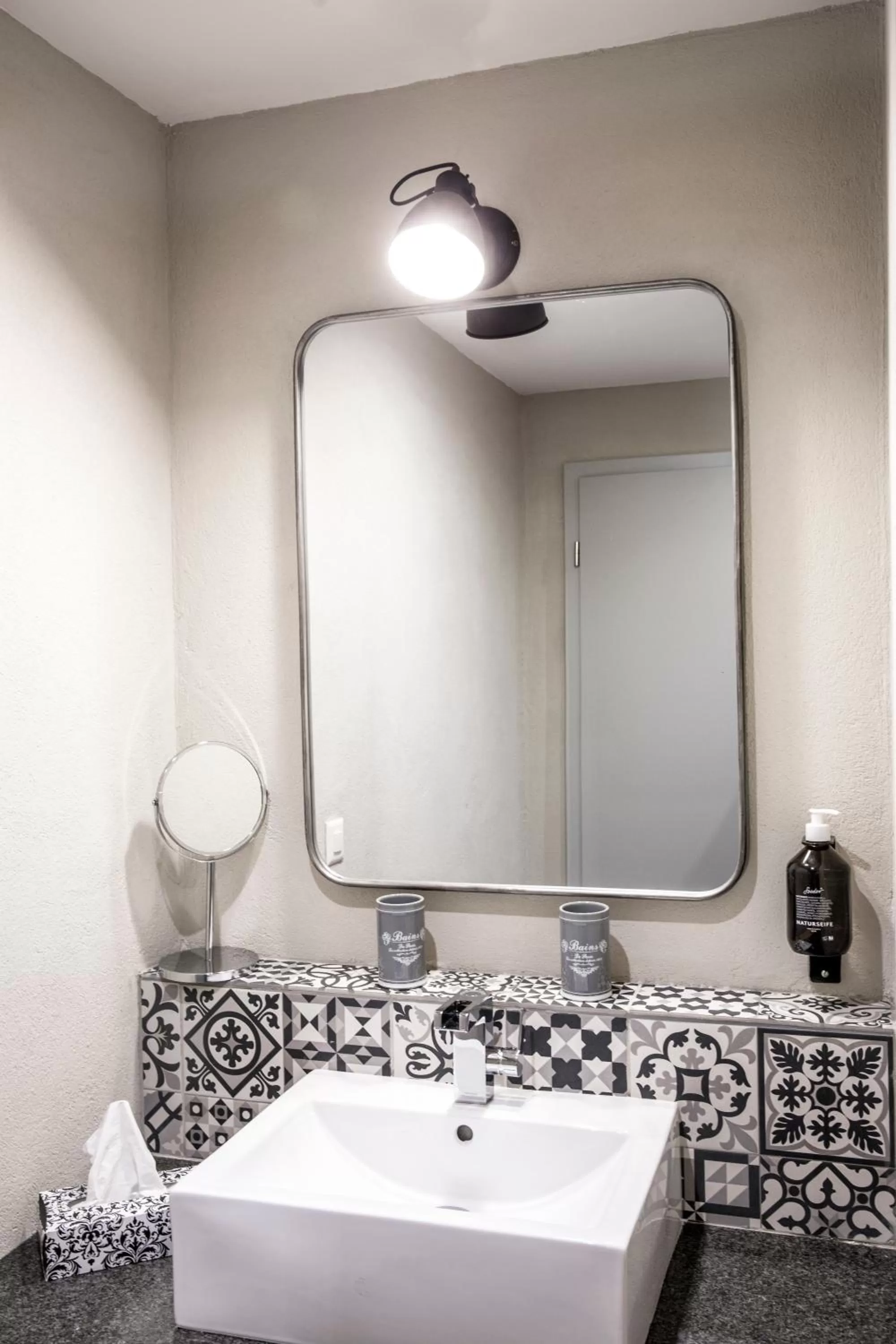 Decorative detail in The Yard Zürich