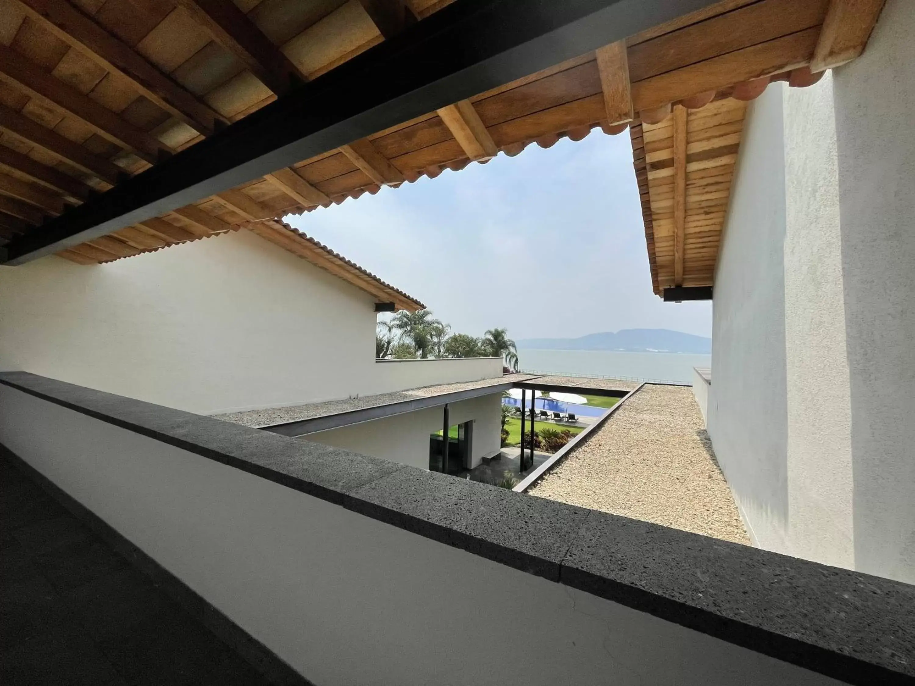 Garden view, Balcony/Terrace in La Reserva Chapala