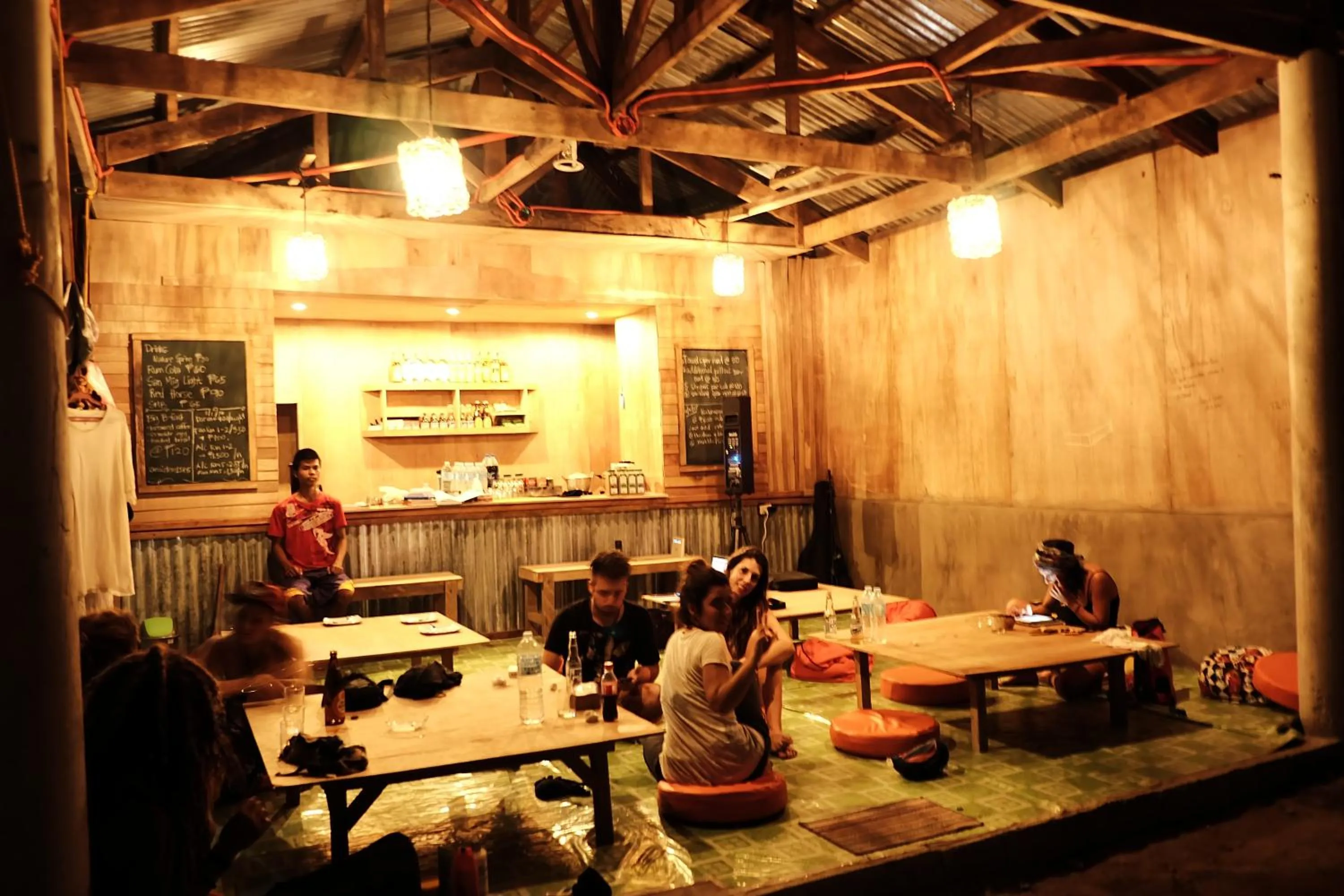 Property building in Malapascua Budget Inn MBI DIVE CENTER