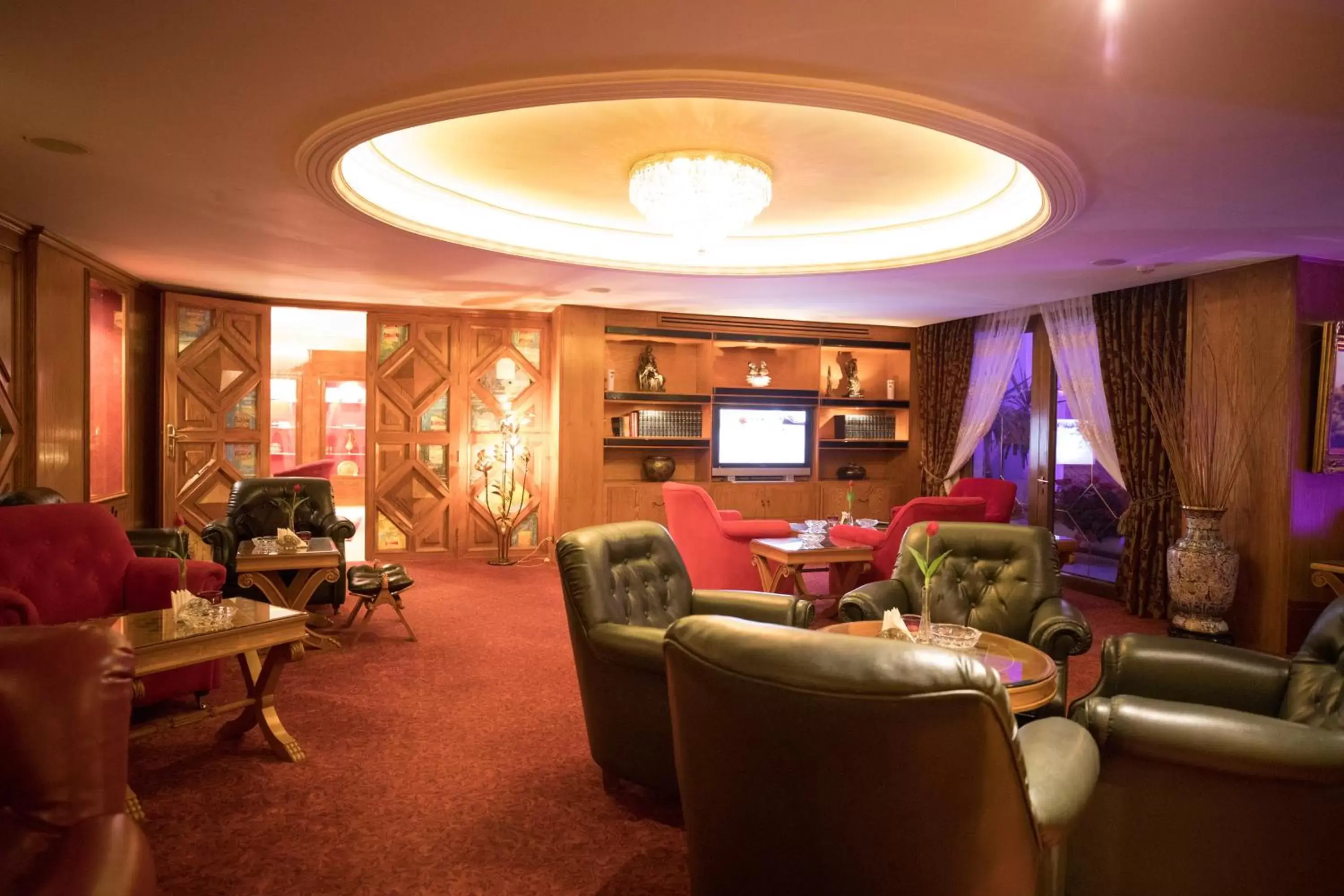 Lounge or bar, Seating Area in Amman International Hotel