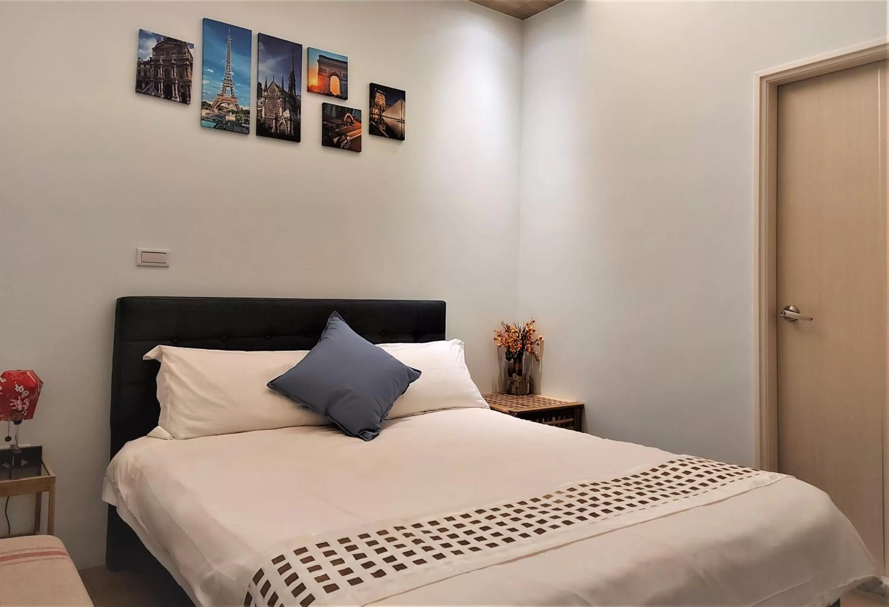 Photo of the whole room, Bed in Dosun B&B