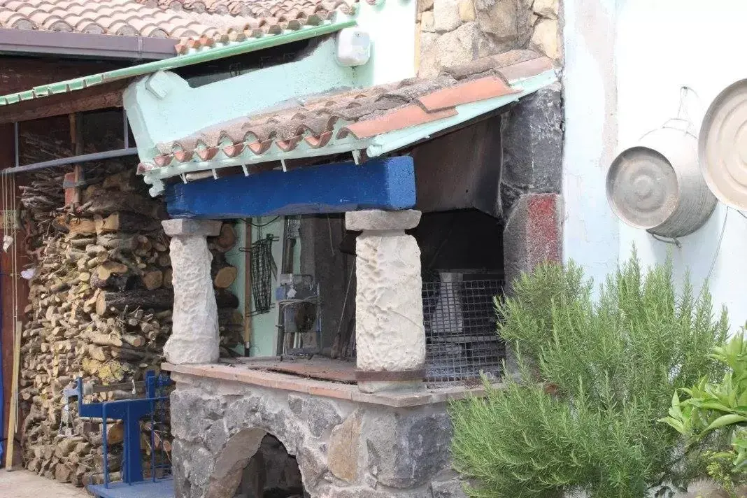 Facade/Entrance in Il Nido dell'aquila