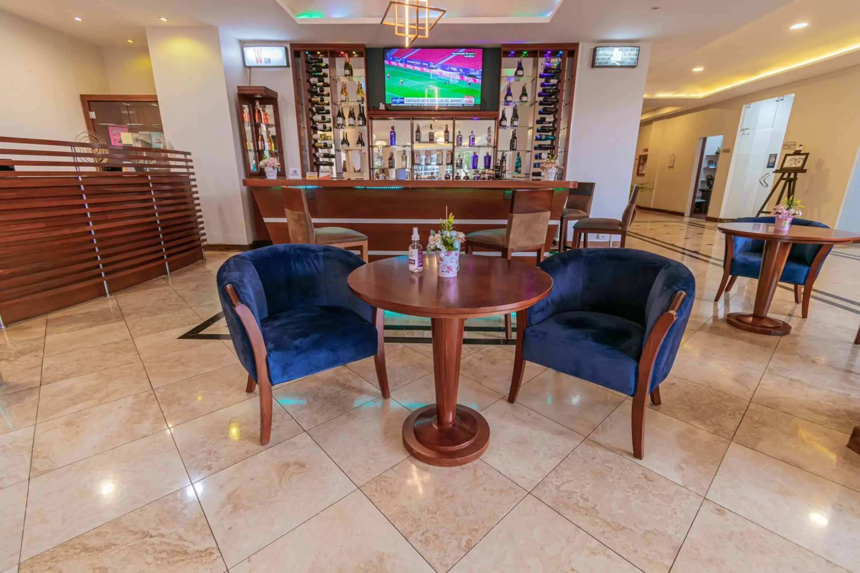 Lounge or bar in Sonesta Hotel Loja