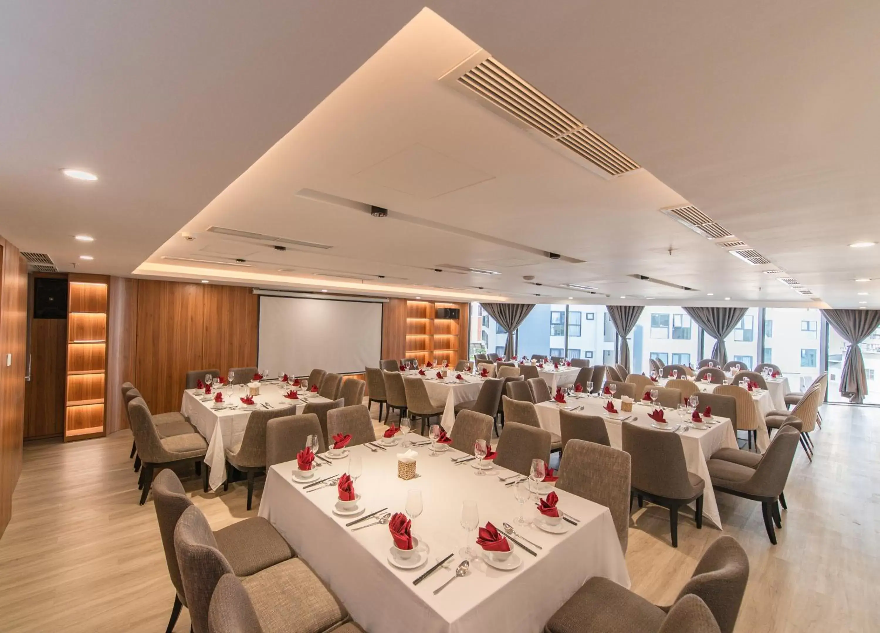 Meeting/conference room, Restaurant/Places to Eat in Zenia Boutique Hotel Nha Trang