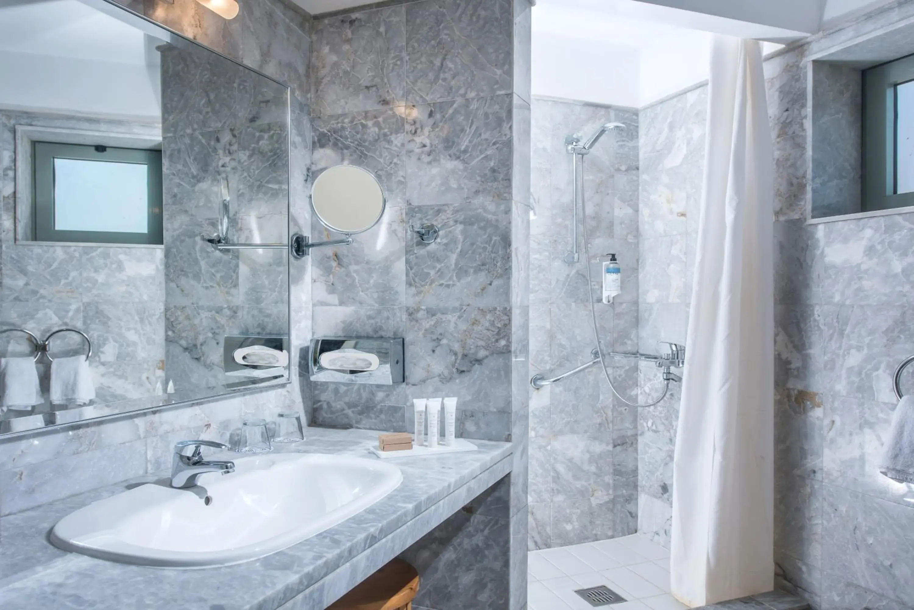 Shower, Bathroom in Bella Beach Hotel