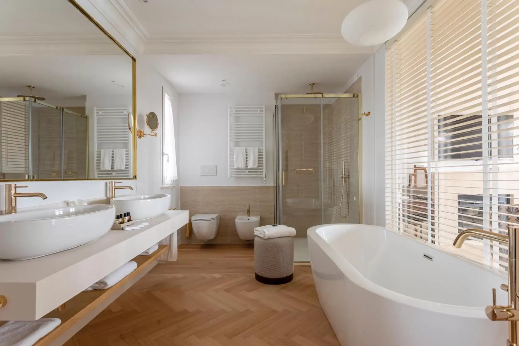 Bathroom in Porto Romano - The Marina Resort