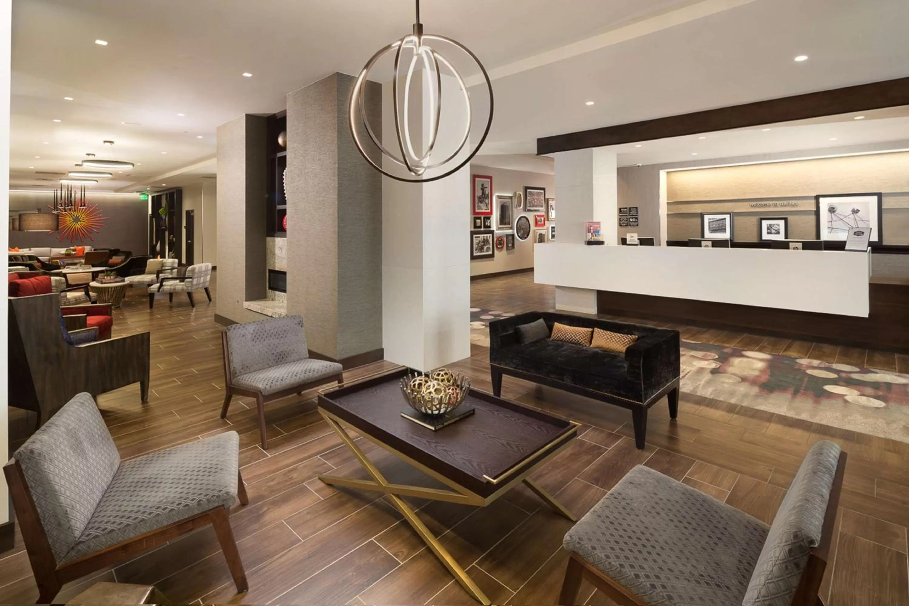 Lobby or reception in Hampton Inn & Suites Dallas Downtown