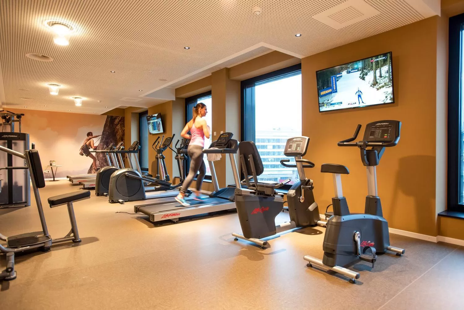 People, Fitness Center/Facilities in aja Zürich