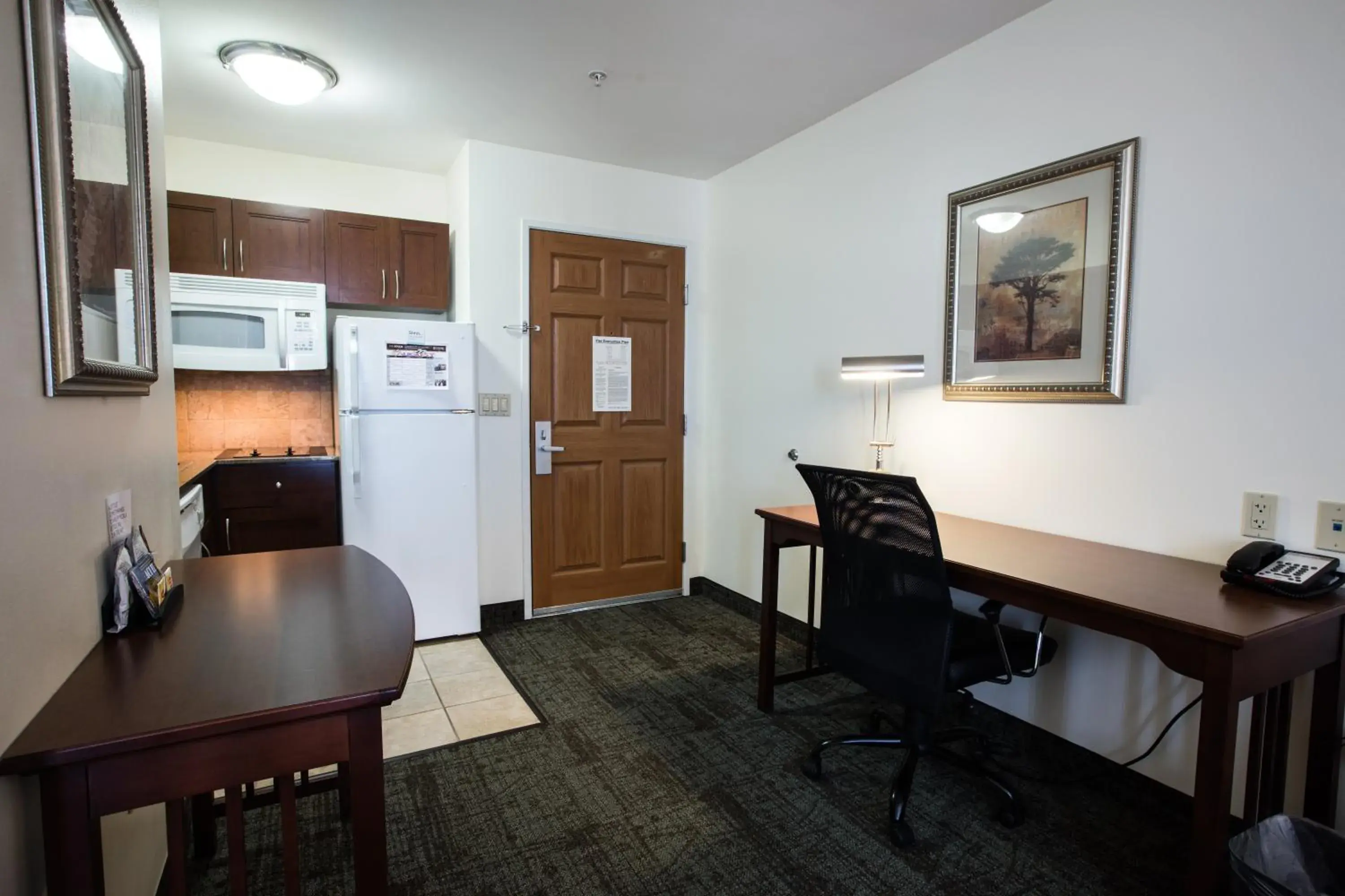 Photo of the whole room, Kitchen/Kitchenette in Staybridge Suites Austin Airport, an IHG Hotel