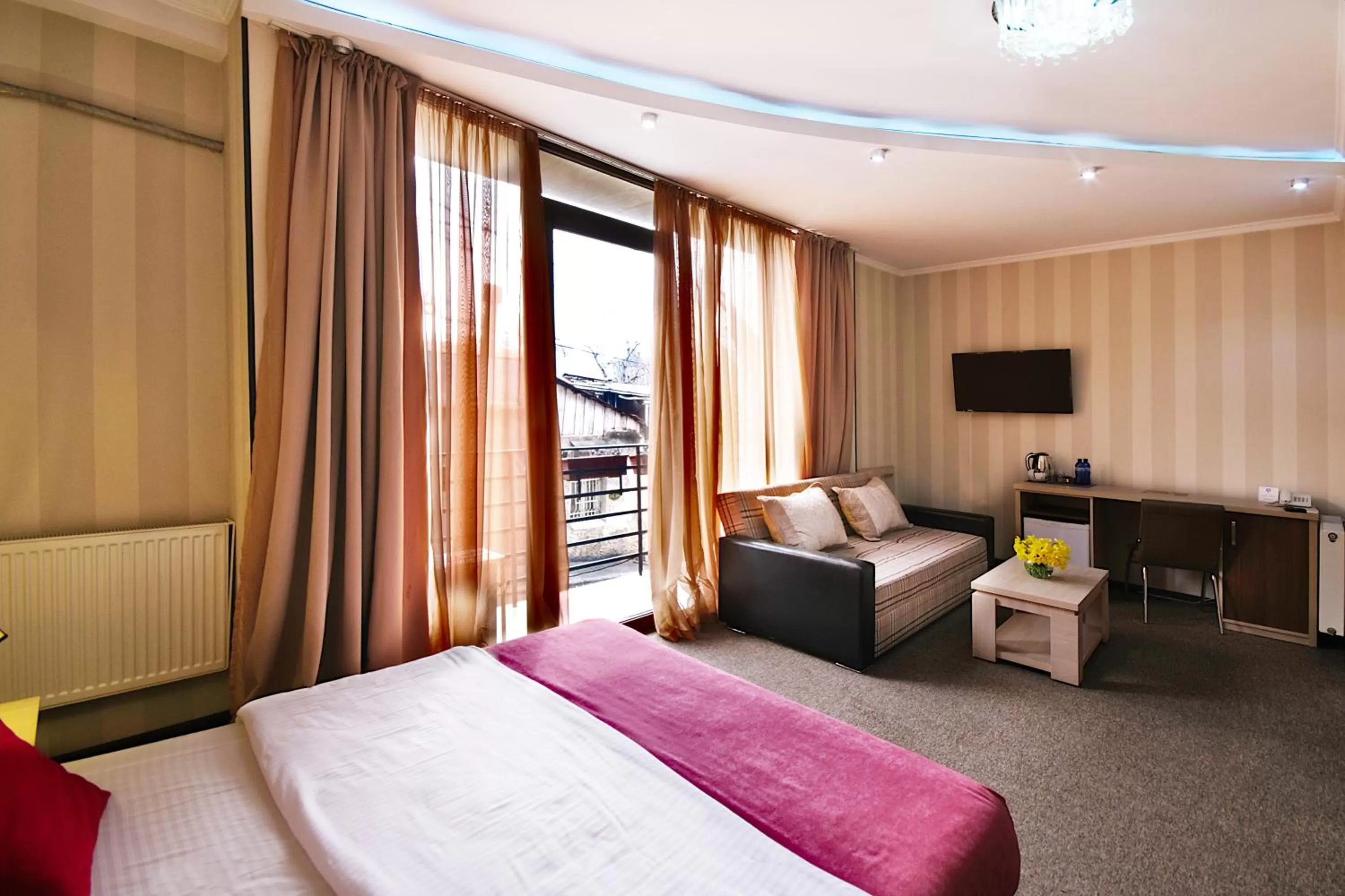 Photo of the whole room, Bed in Light House Old City