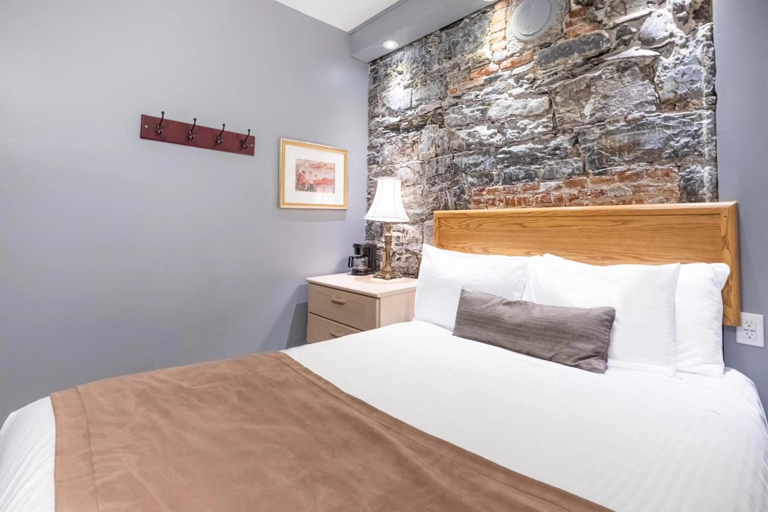 Photo of the whole room, Bed in Hotel Jardin du Gouverneur