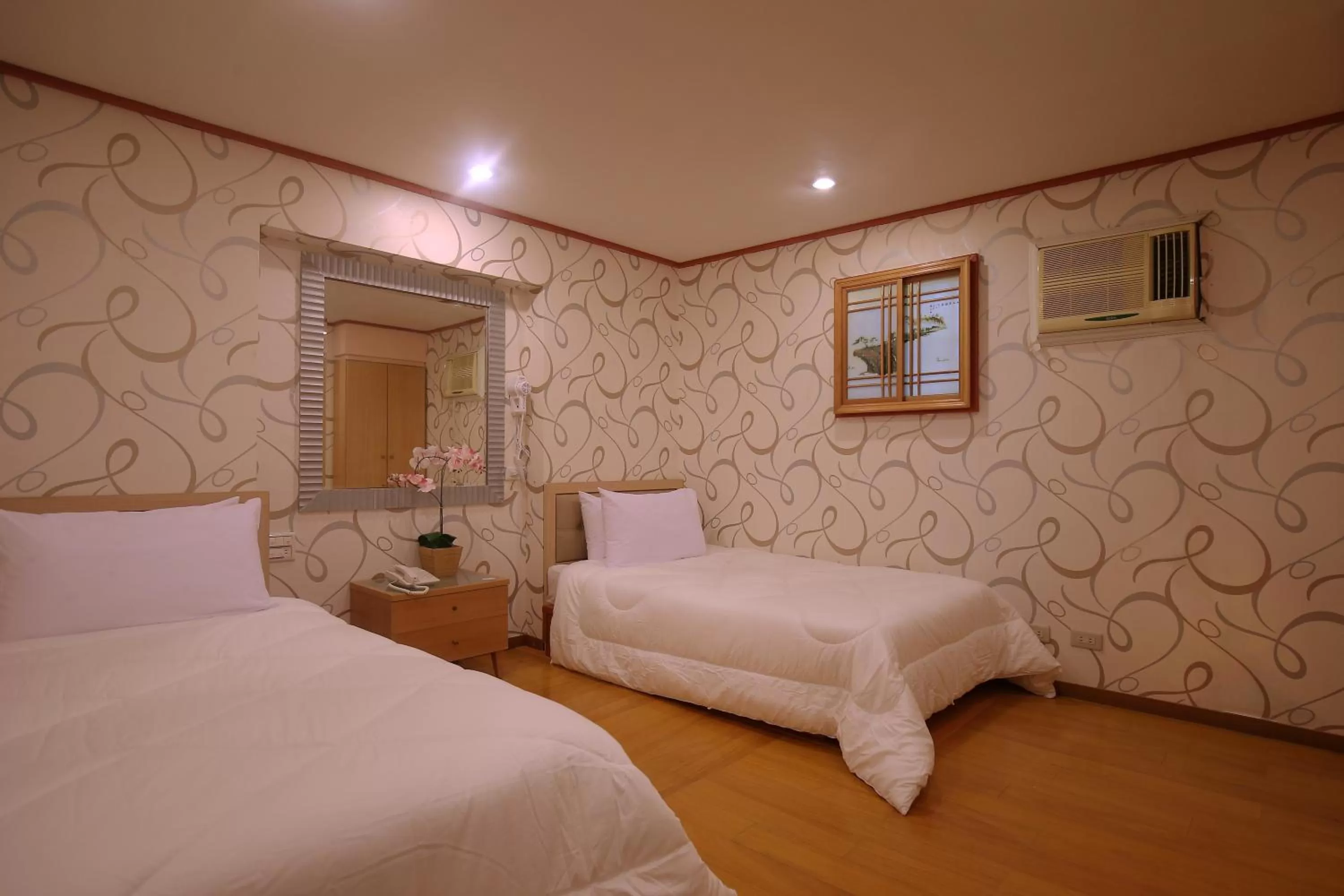 Standard Twin Room in Gorgeous Hot Spring Resort