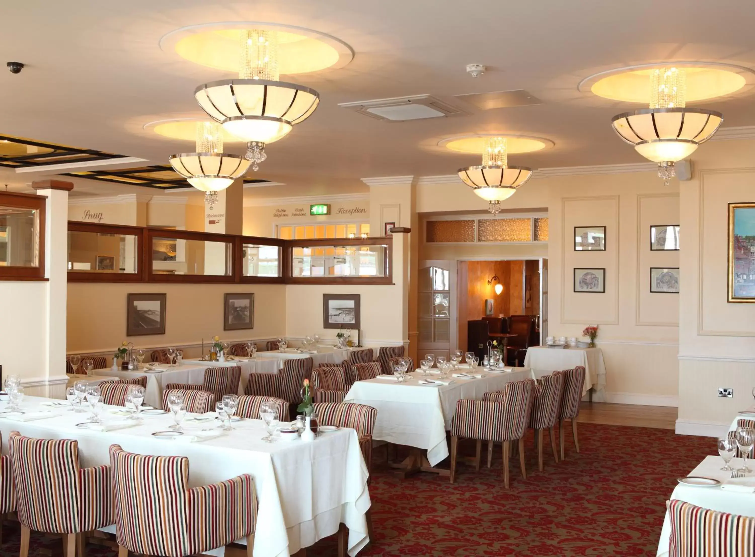 Restaurant/Places to Eat in Pier Hotel