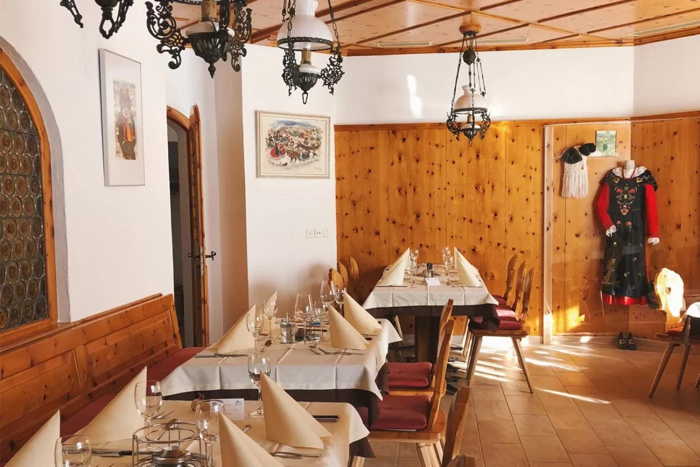 Food and drinks in Catrina Hotel