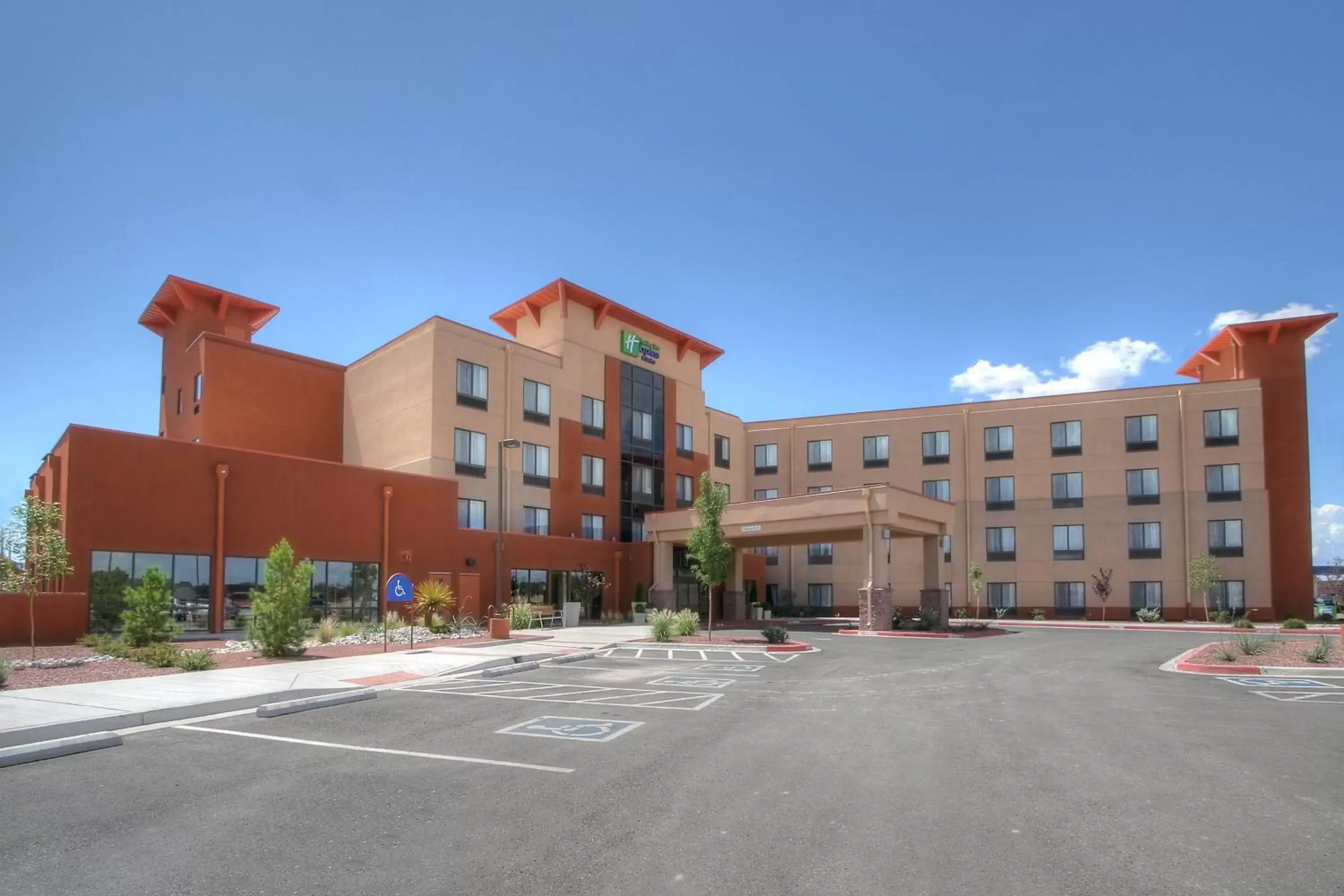 Property Building in Holiday Inn Express & Suites Albuquerque Historic Old Town, an IHG Hotel