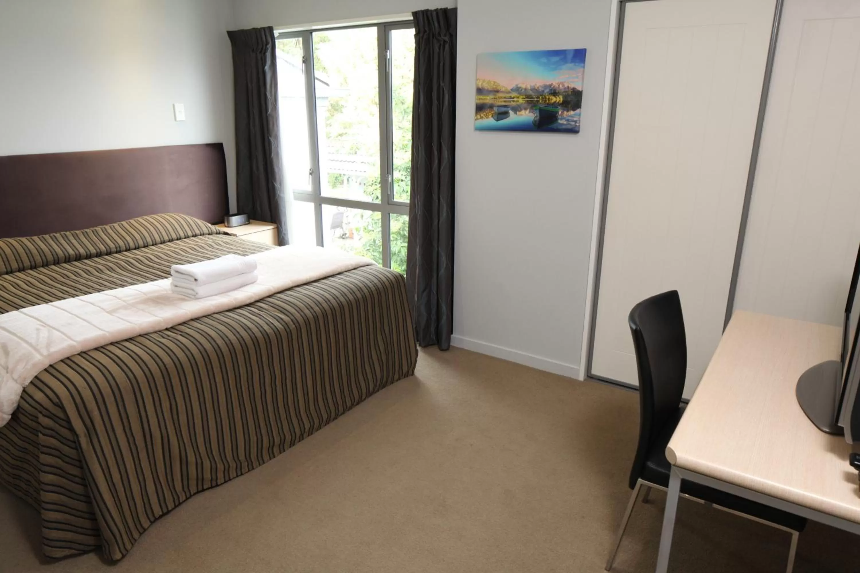 Bedroom, Bed in Alpha Motel with Spa-Bath