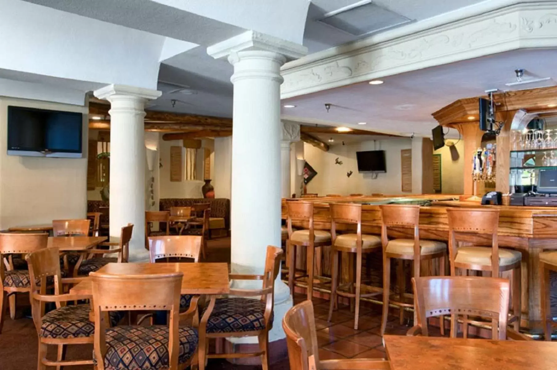 Restaurant/places to eat in Albuquerque Crowne Plaza by IHG Restaurant/places to eat in Albuquerque Crowne Plaza by IHG