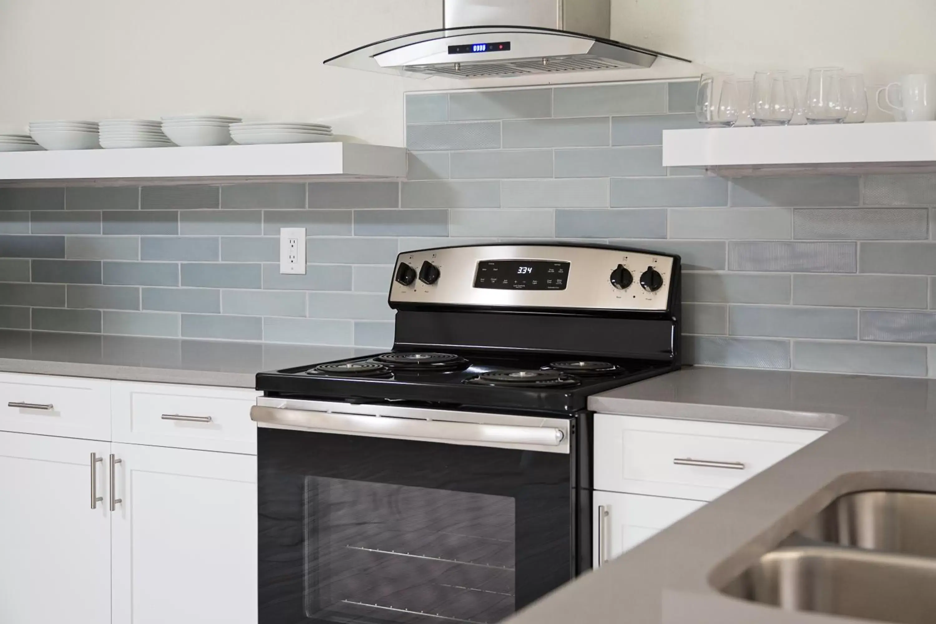 Kitchen or kitchenette, Kitchen/Kitchenette in Hotel Cabana Clearwater Beach