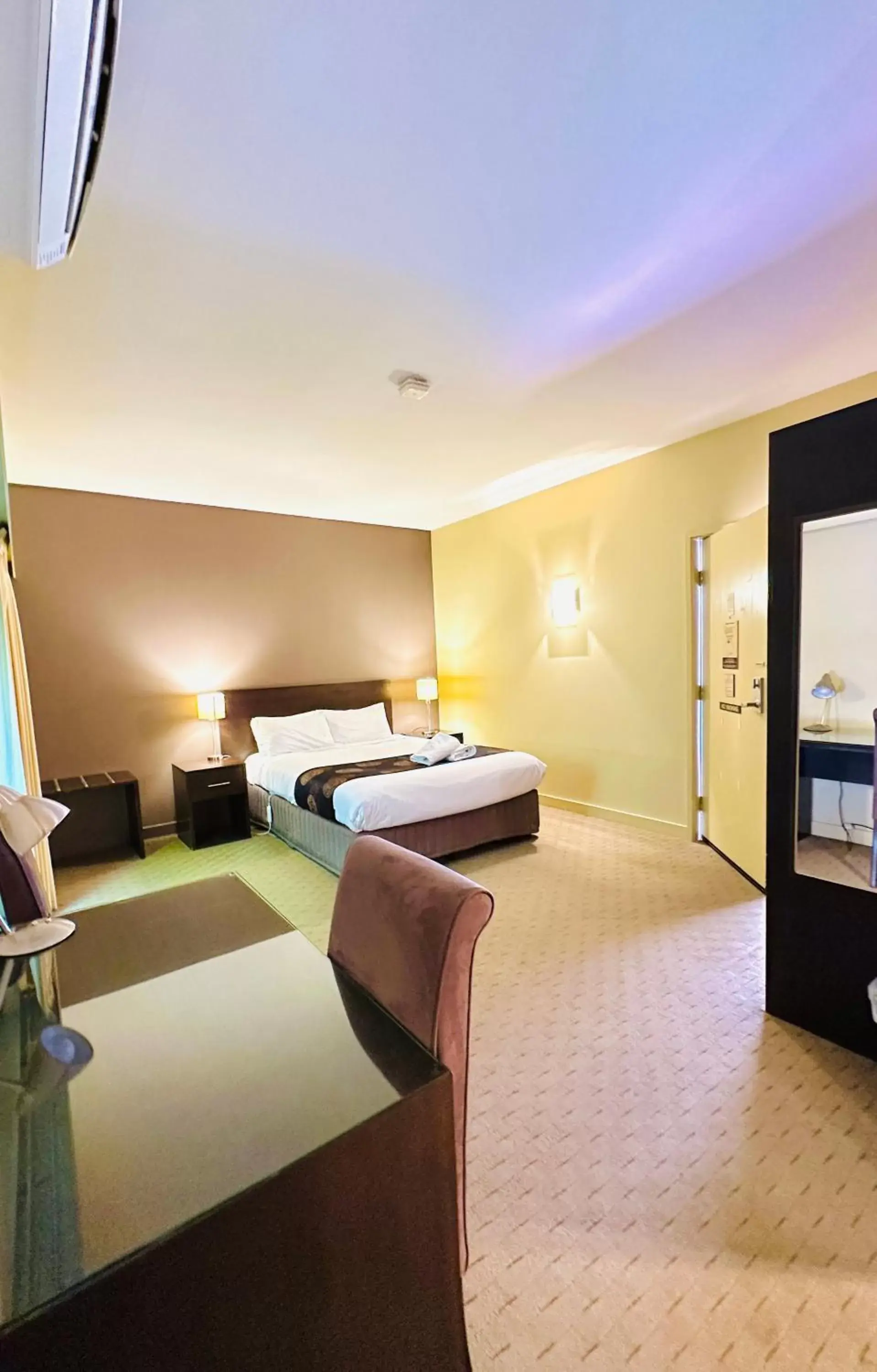 Bed in Comfort Inn & Suites City Views
