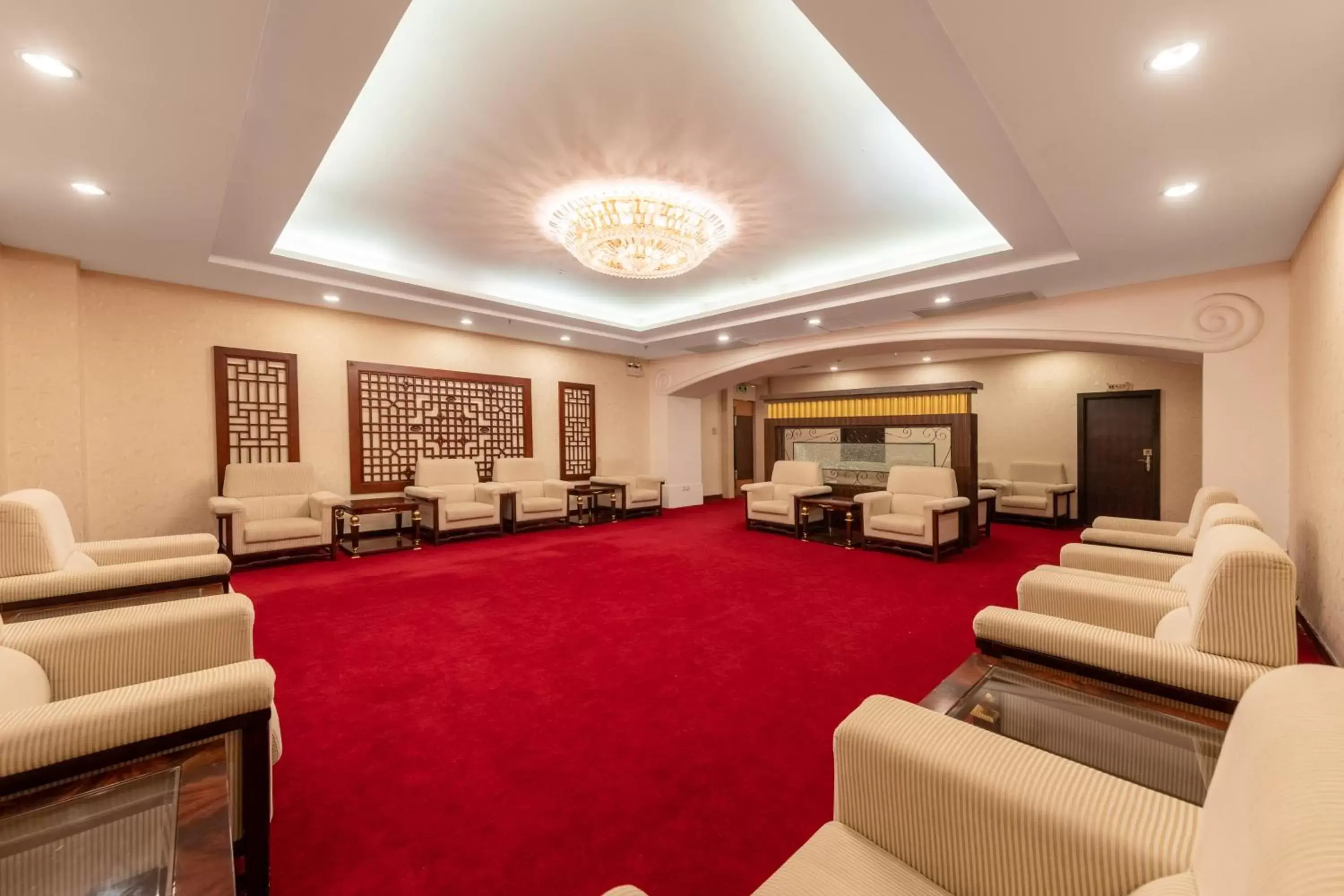 Seating area, Lobby/Reception in Crowne Plaza Foshan, an IHG Hotel - Exclusive bus stations for HKSAR round-trips