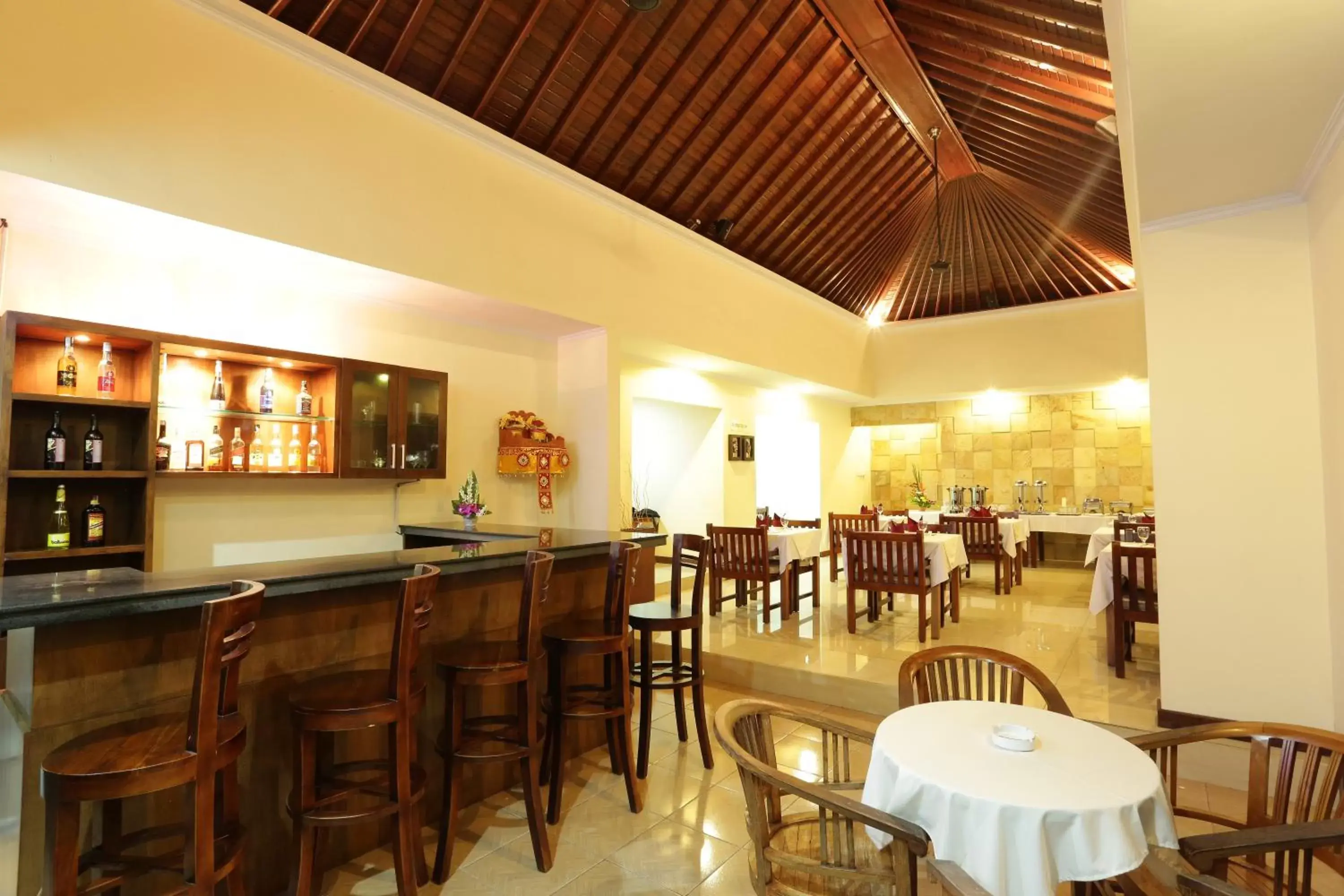 Breakfast, Restaurant/Places to Eat in Hotel Segara Agung