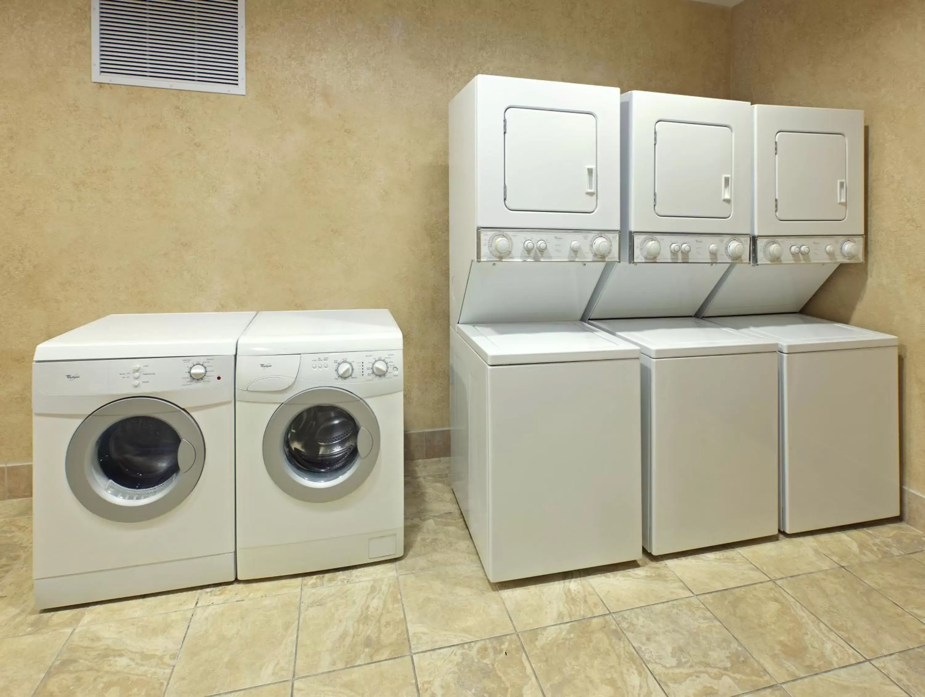 Other, Kitchen/Kitchenette in Staybridge Suites Hot Springs, an IHG Hotel