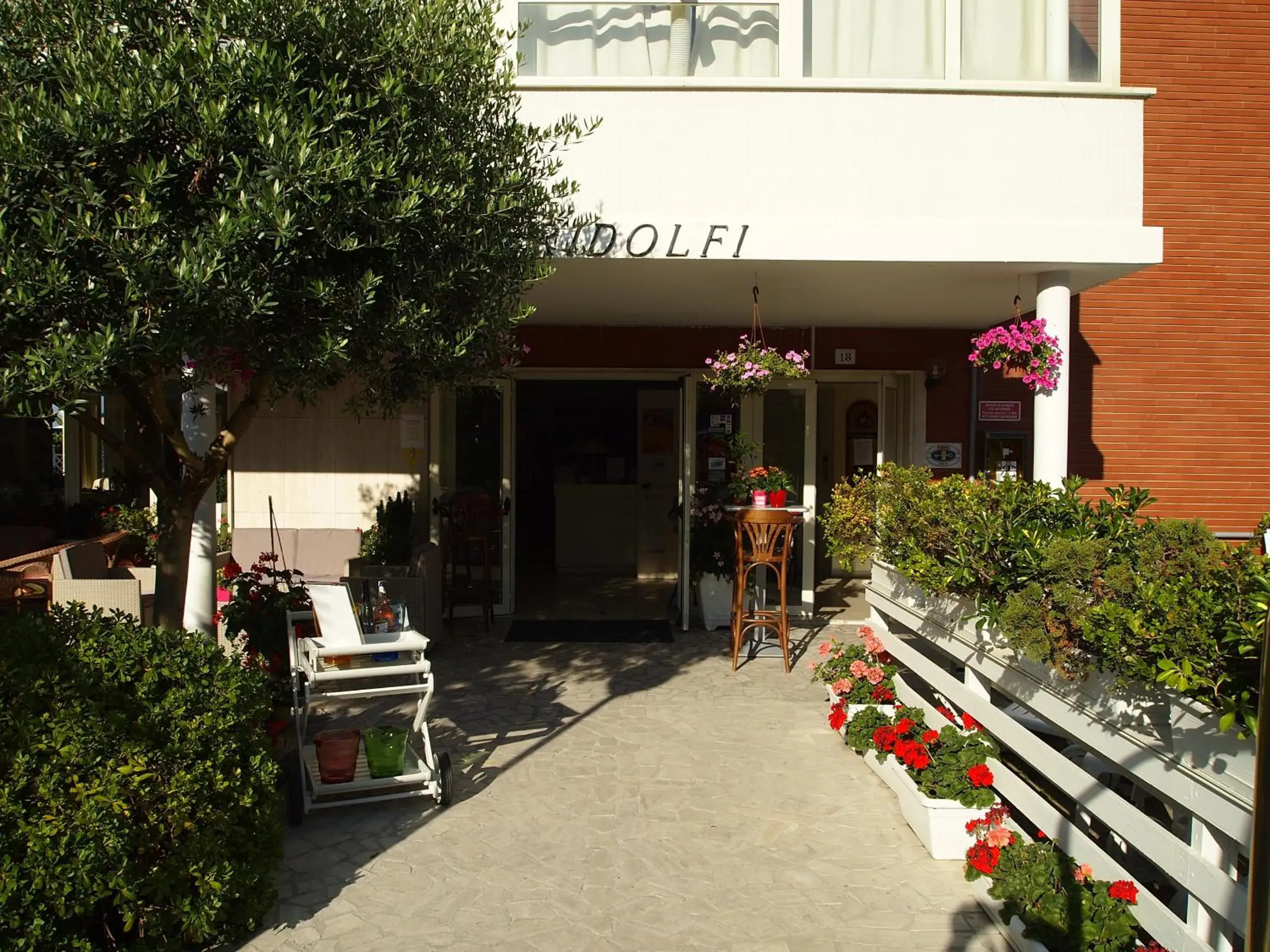 Facade/entrance in Hotel Ridolfi