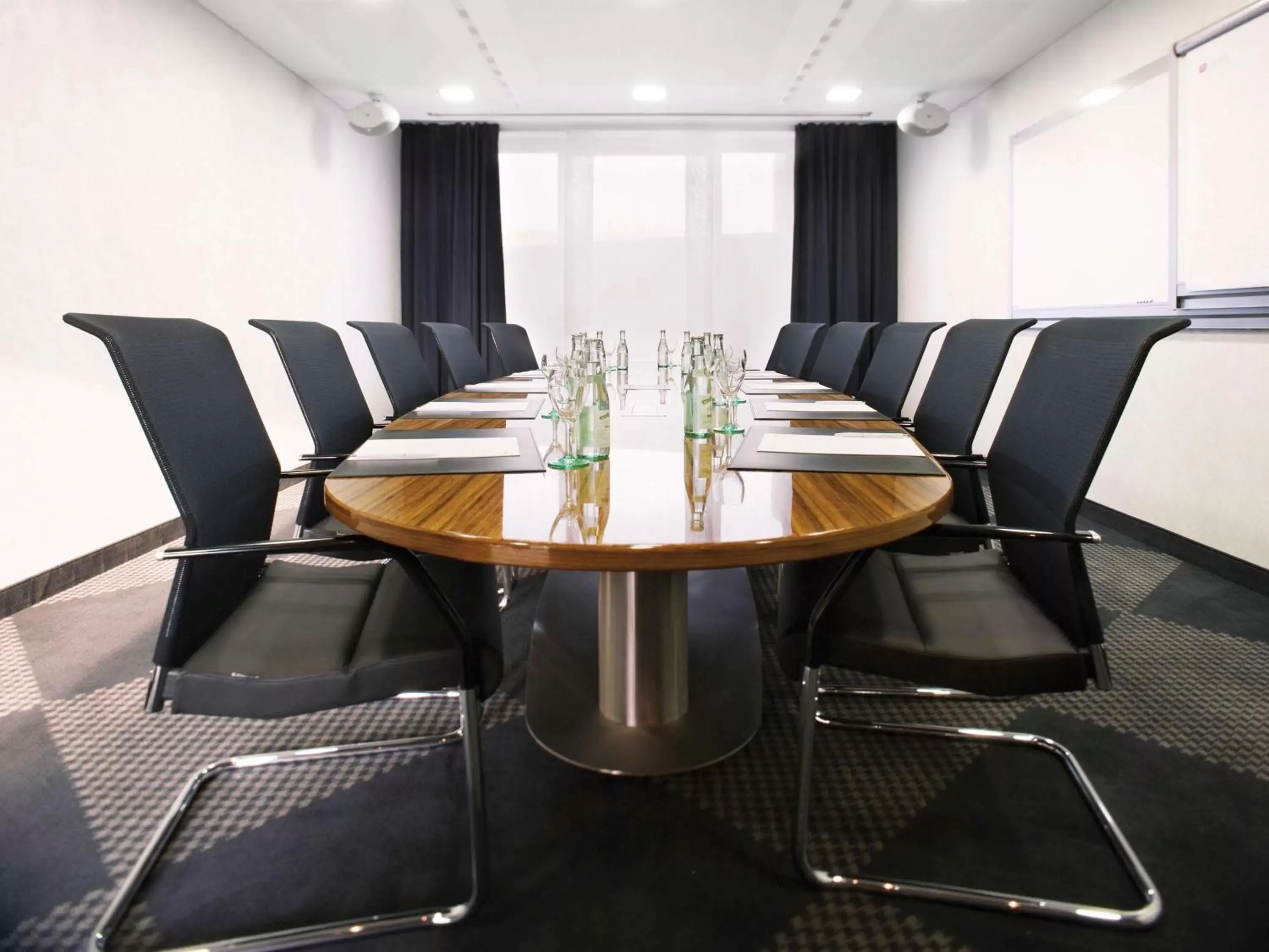 Meeting/conference room in Mövenpick Hotel Stuttgart Airport