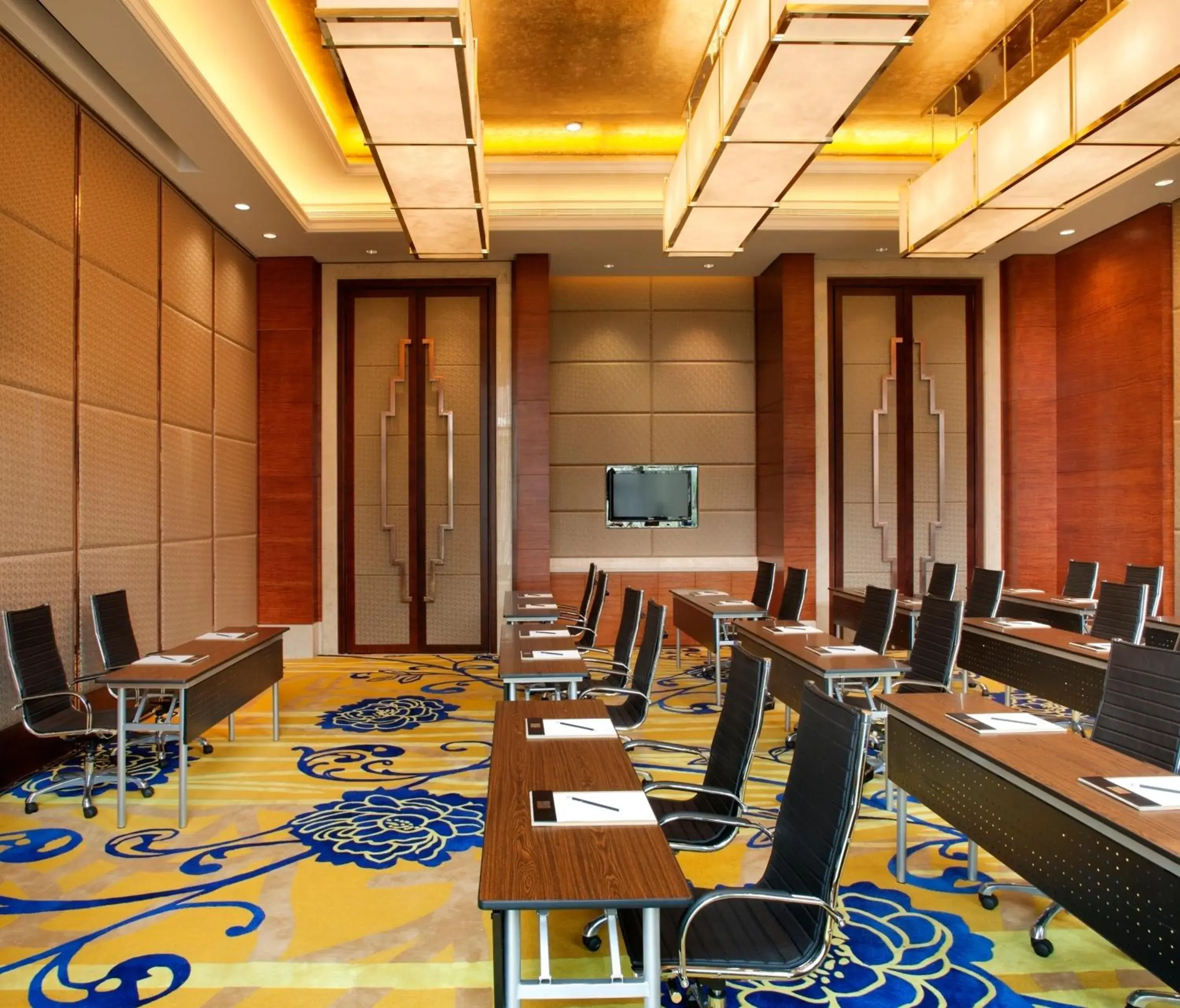 Business facilities in Radisson Blu Plaza Chongqing