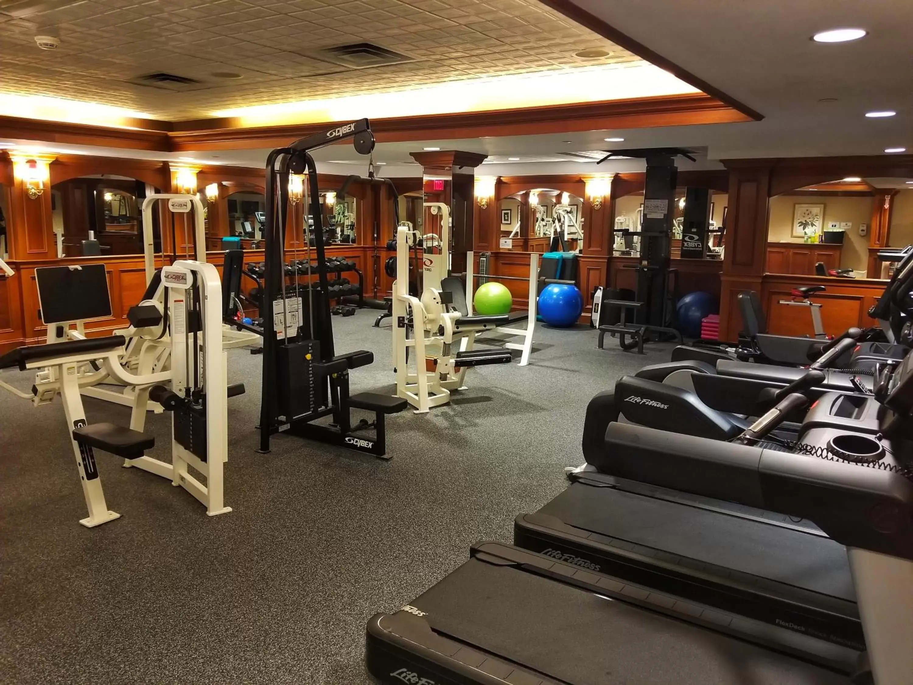 Fitness centre/facilities, Fitness Center/Facilities in Portland Regency Hotel & Spa