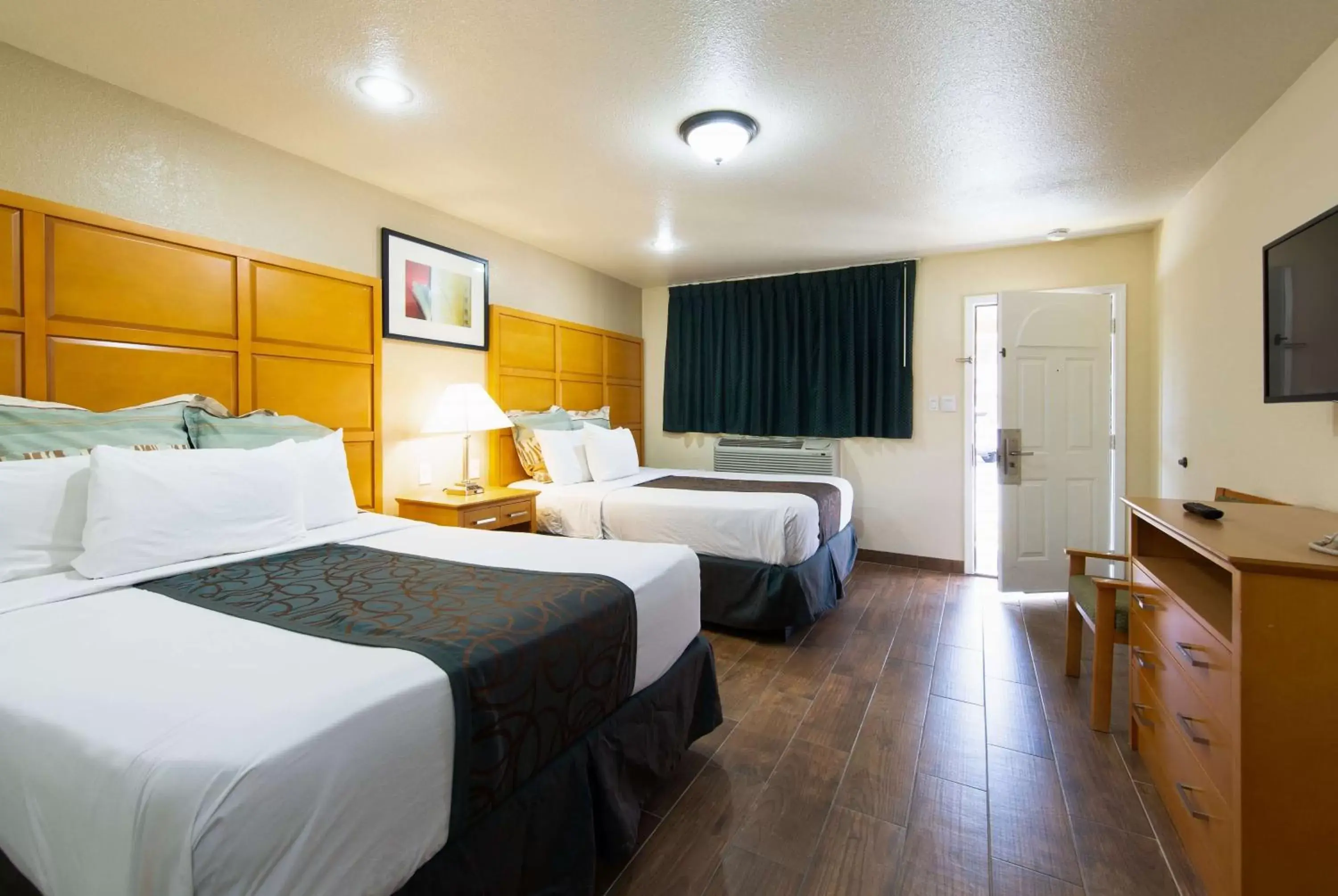 Photo of the whole room in Travelodge by Wyndham Merced Yosemite