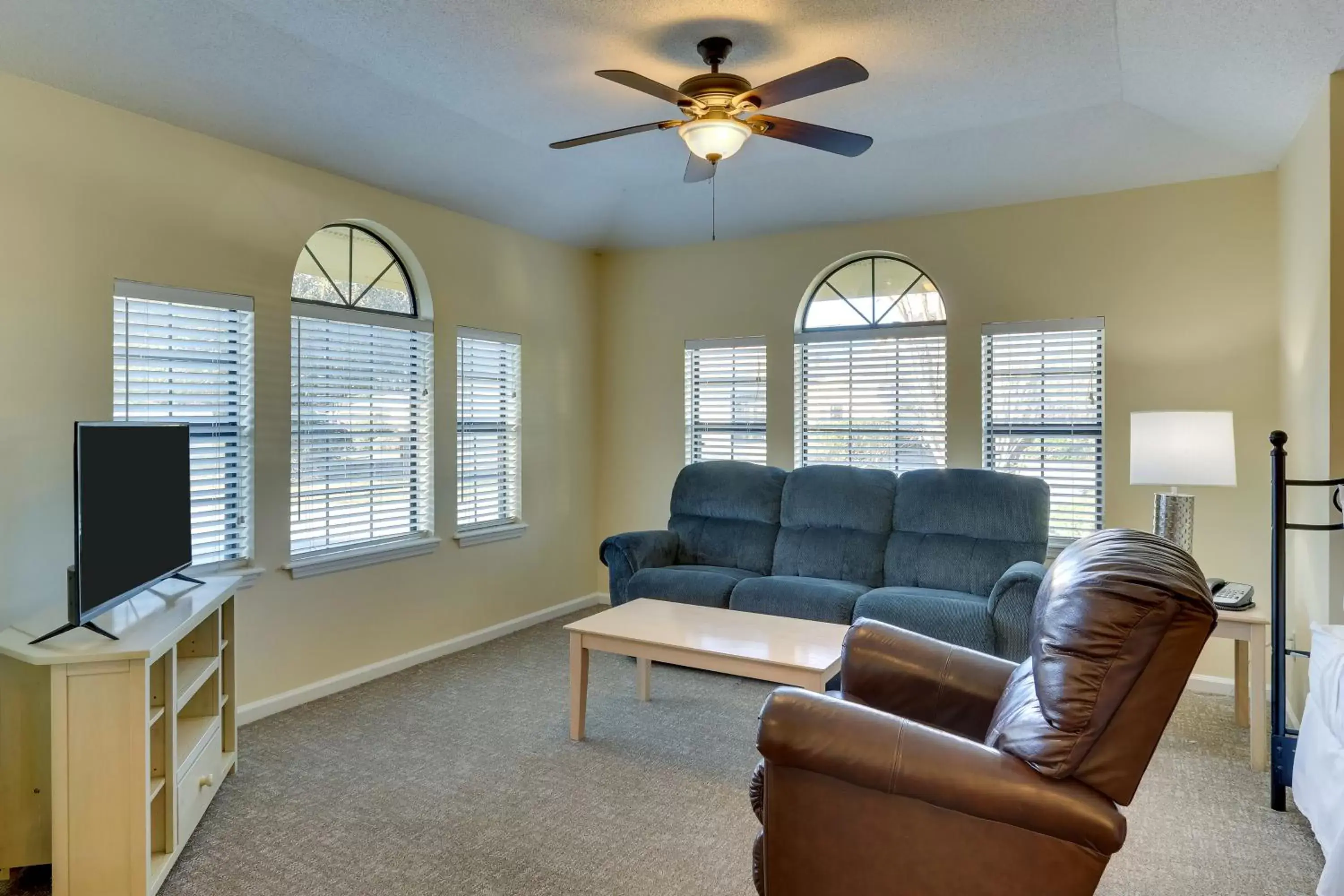 Seating Area in Mariners Suites - Kingsland