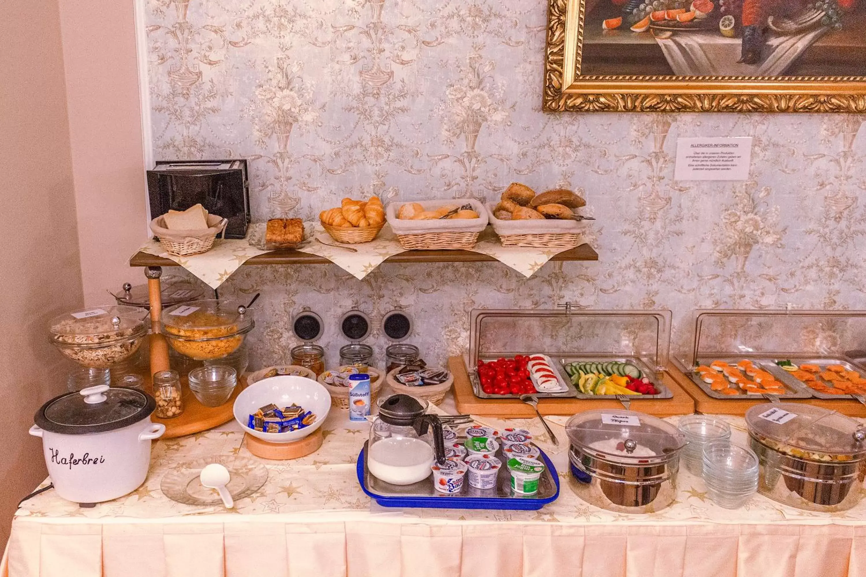 Breakfast in Hotel Römerhof