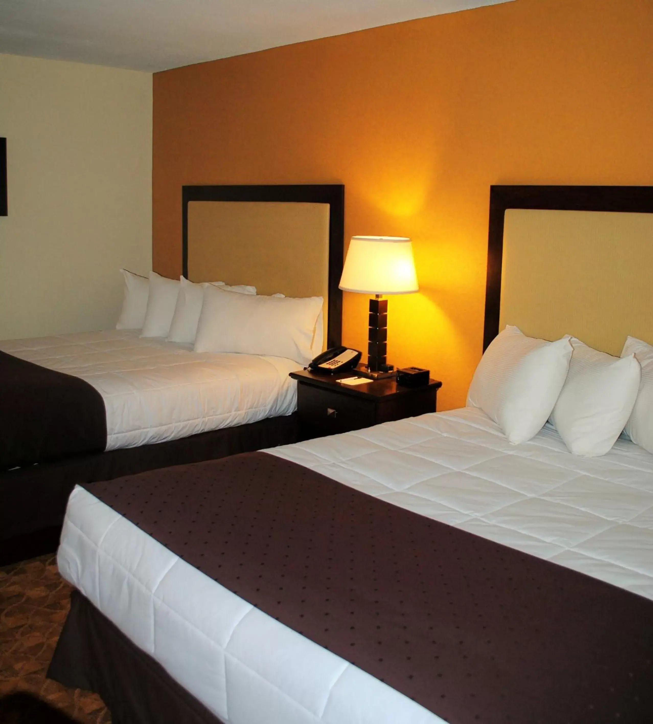 Bedroom, Bed in Village Inn Clemmons-Winston Salem, Trademark by Wyndham