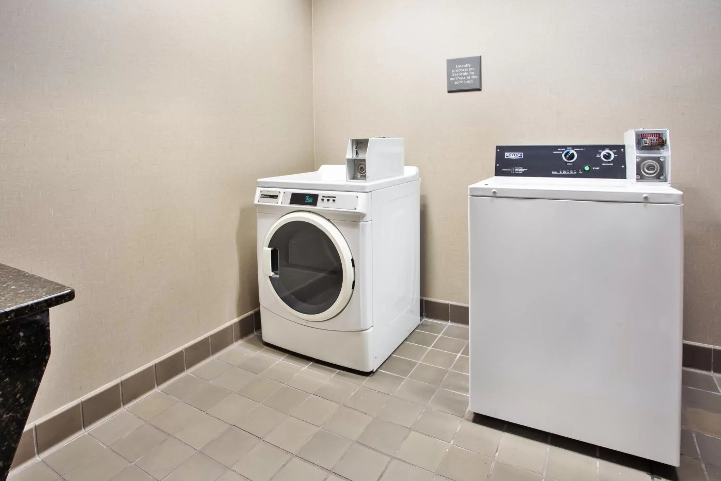 laundry, Kitchen/Kitchenette in Hampton Inn & Suites Columbia/Southeast-Fort Jackson