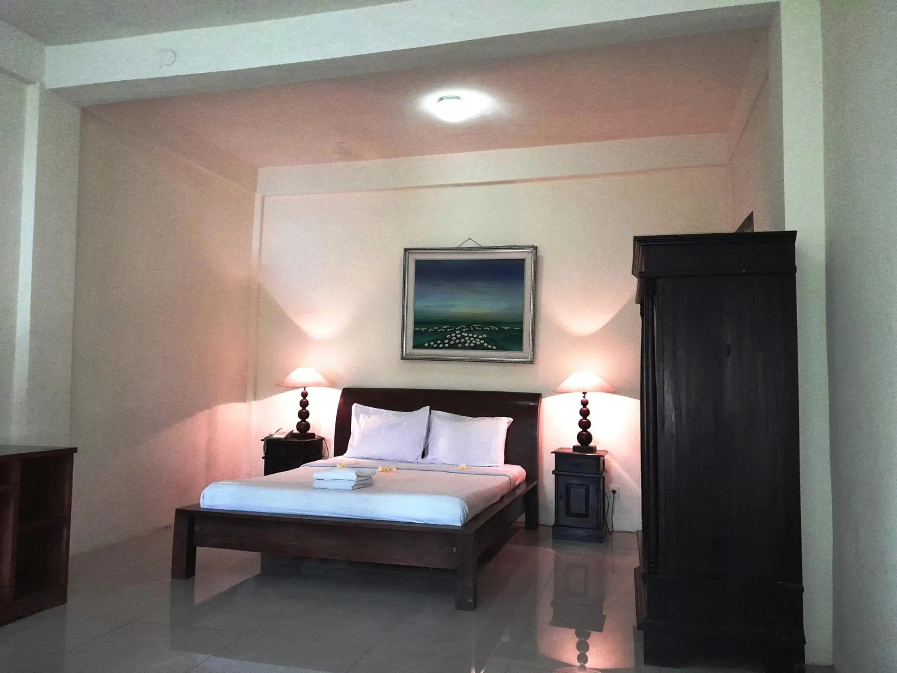 Property building, Bed in Panorama Hotel