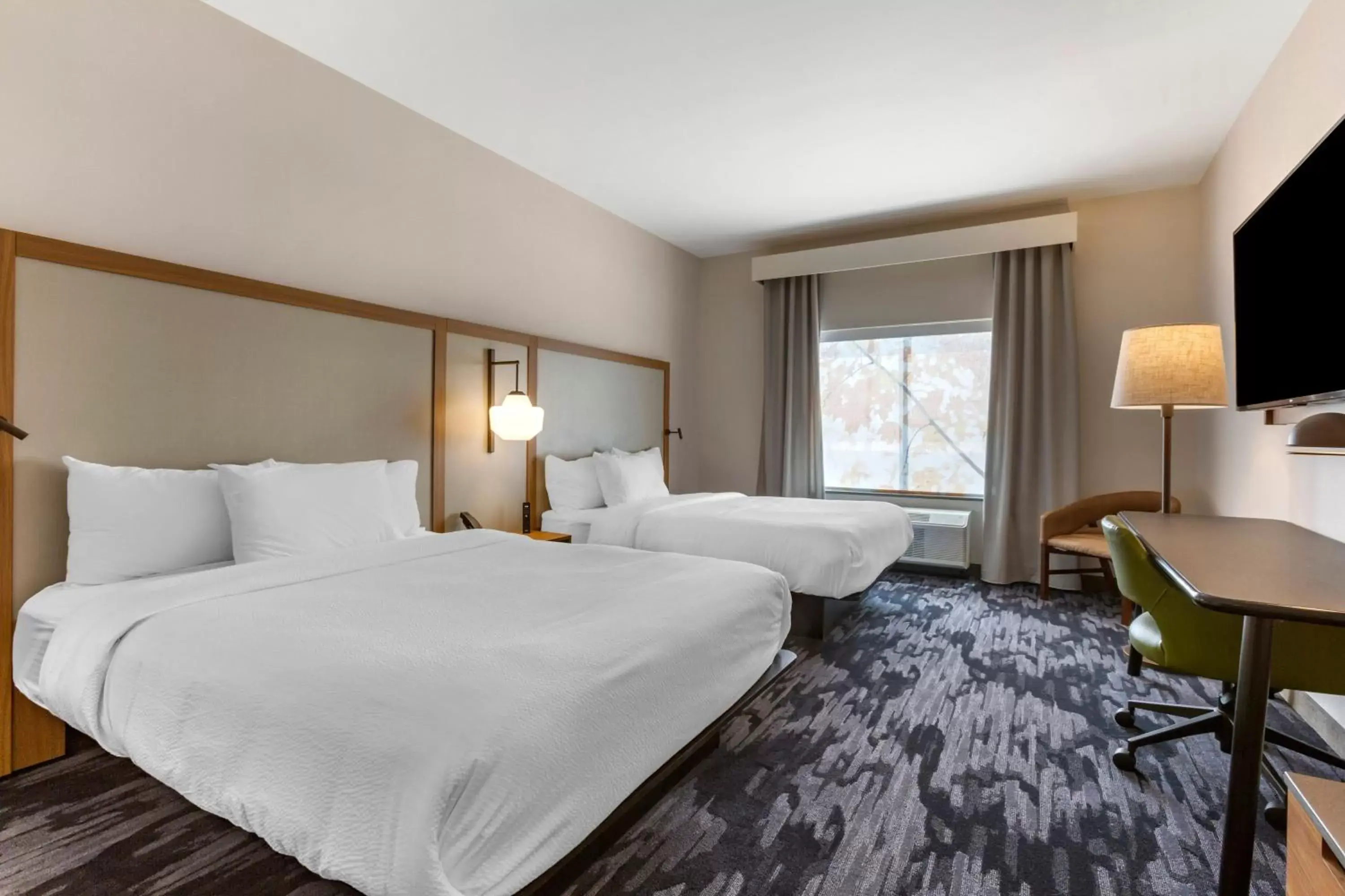 Photo of the whole room, Bed in Fairfield by Marriott Inn & Suites Sandusky