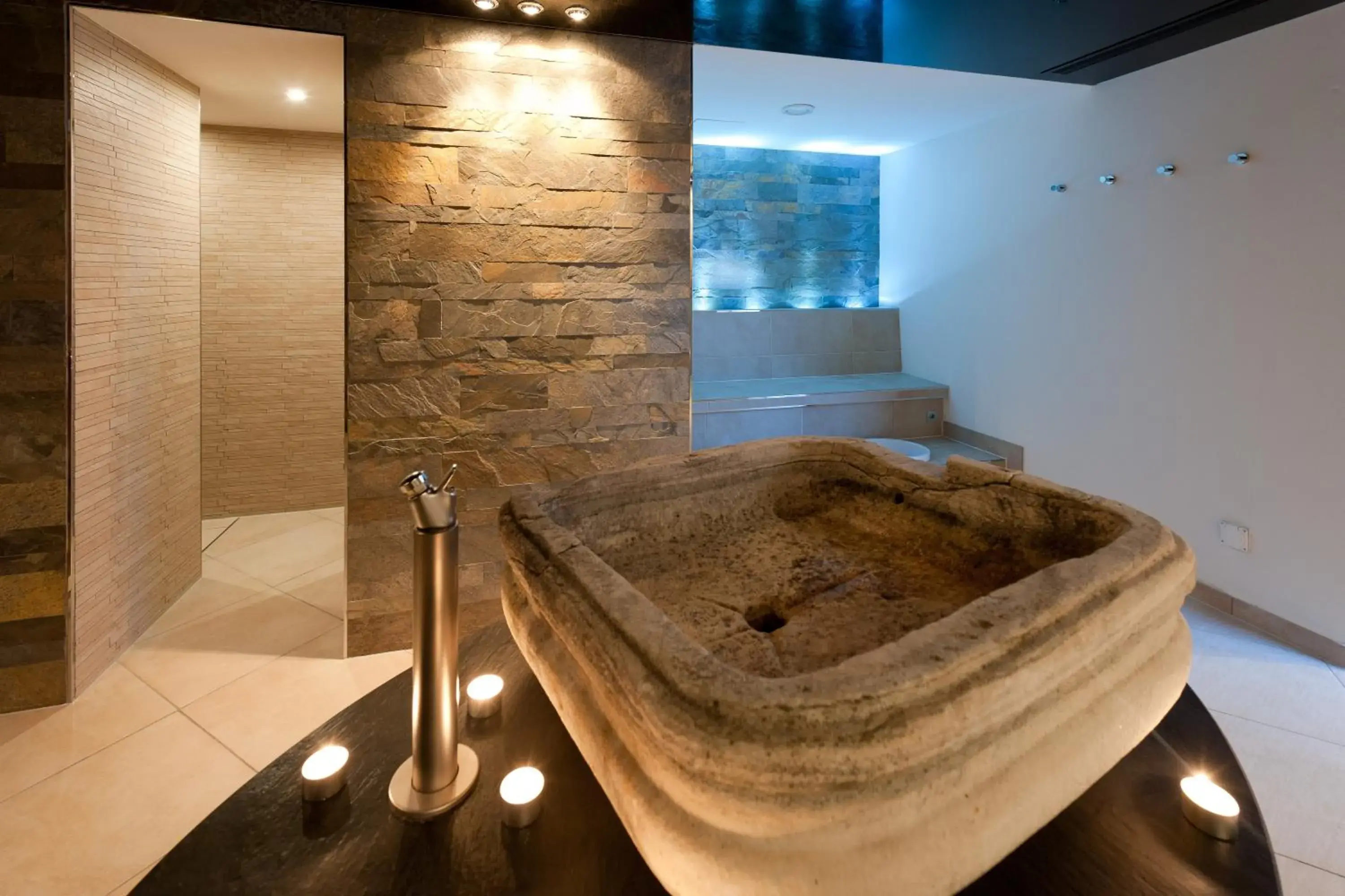 Spa and wellness centre/facilities, Bathroom in Hotel Hemizeus & Iremia Spa