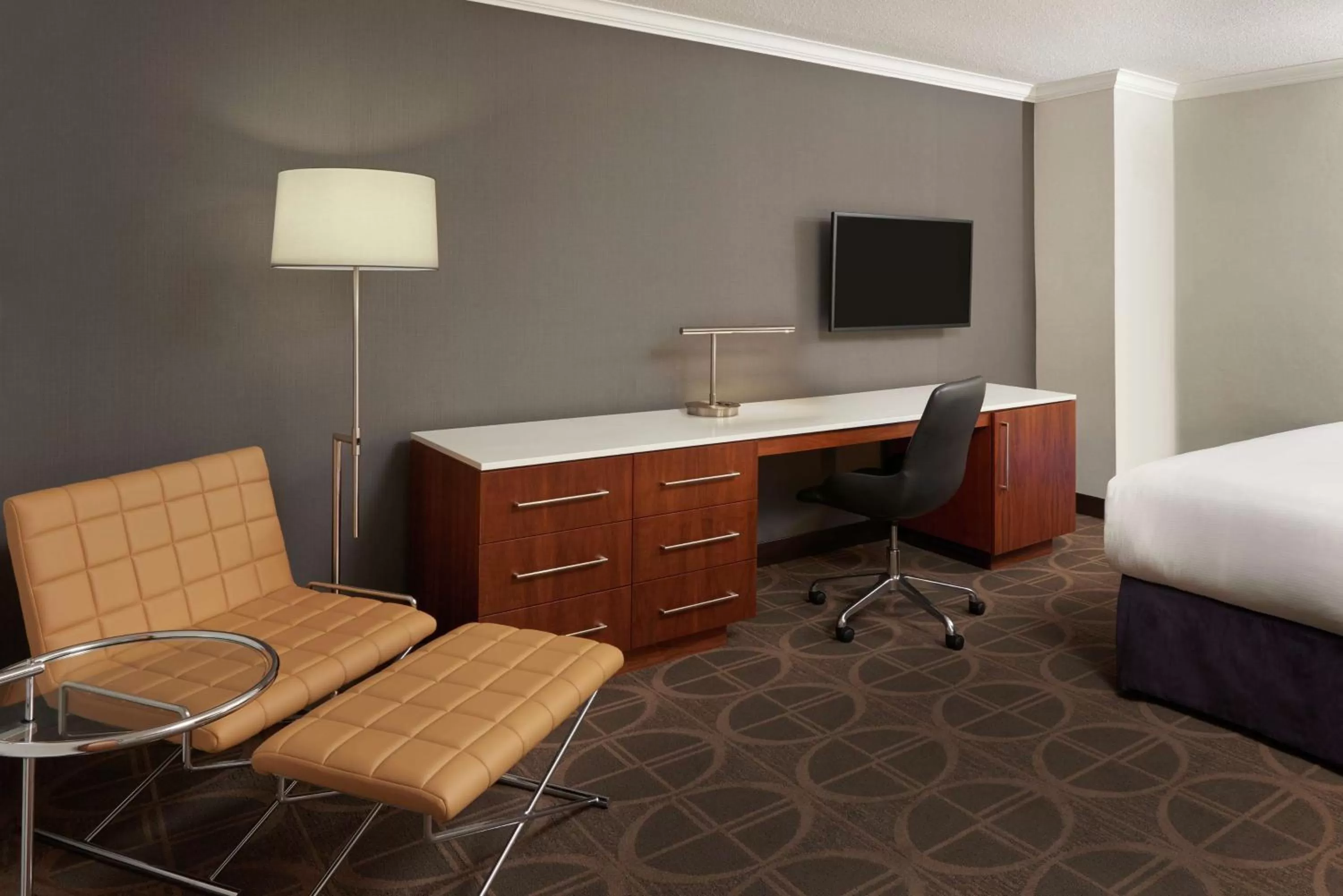 Bedroom, Bed in Hilton Toronto Airport Hotel & Suites