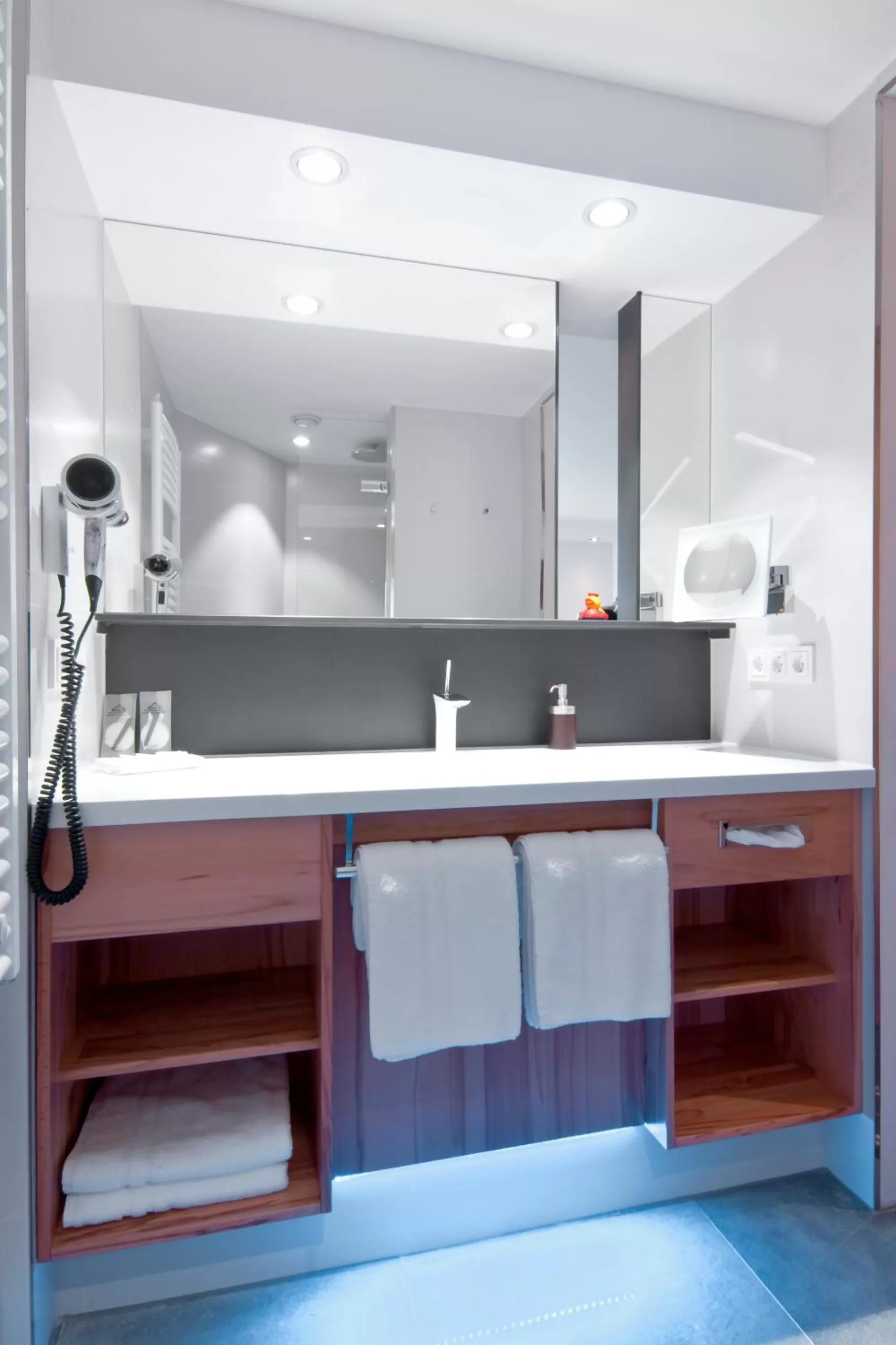 Bathroom in Ringhotel Niedersachsen