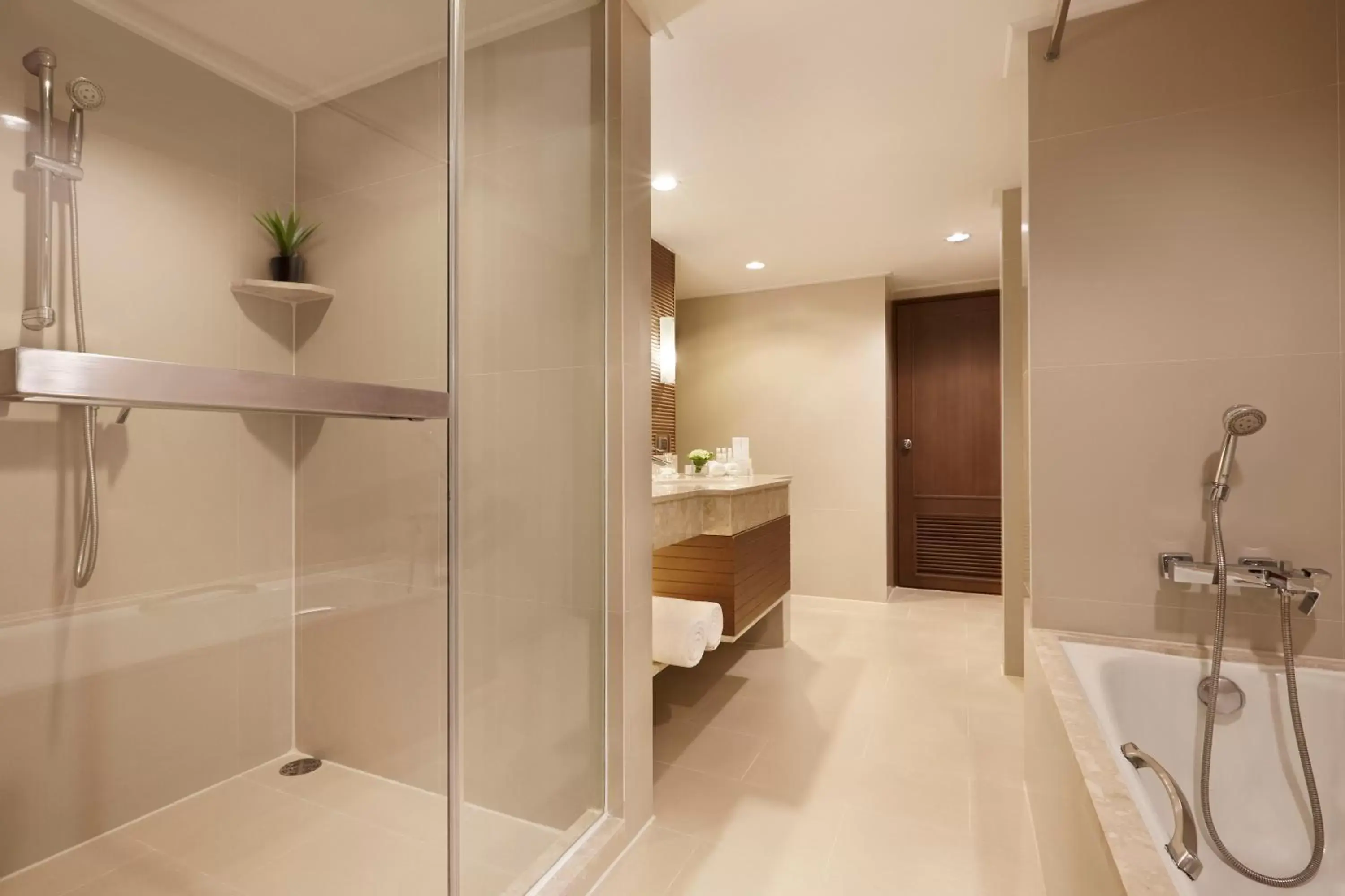 Shower, Bathroom in Dusit Princess Srinakarin Bangkok - SHA Plus