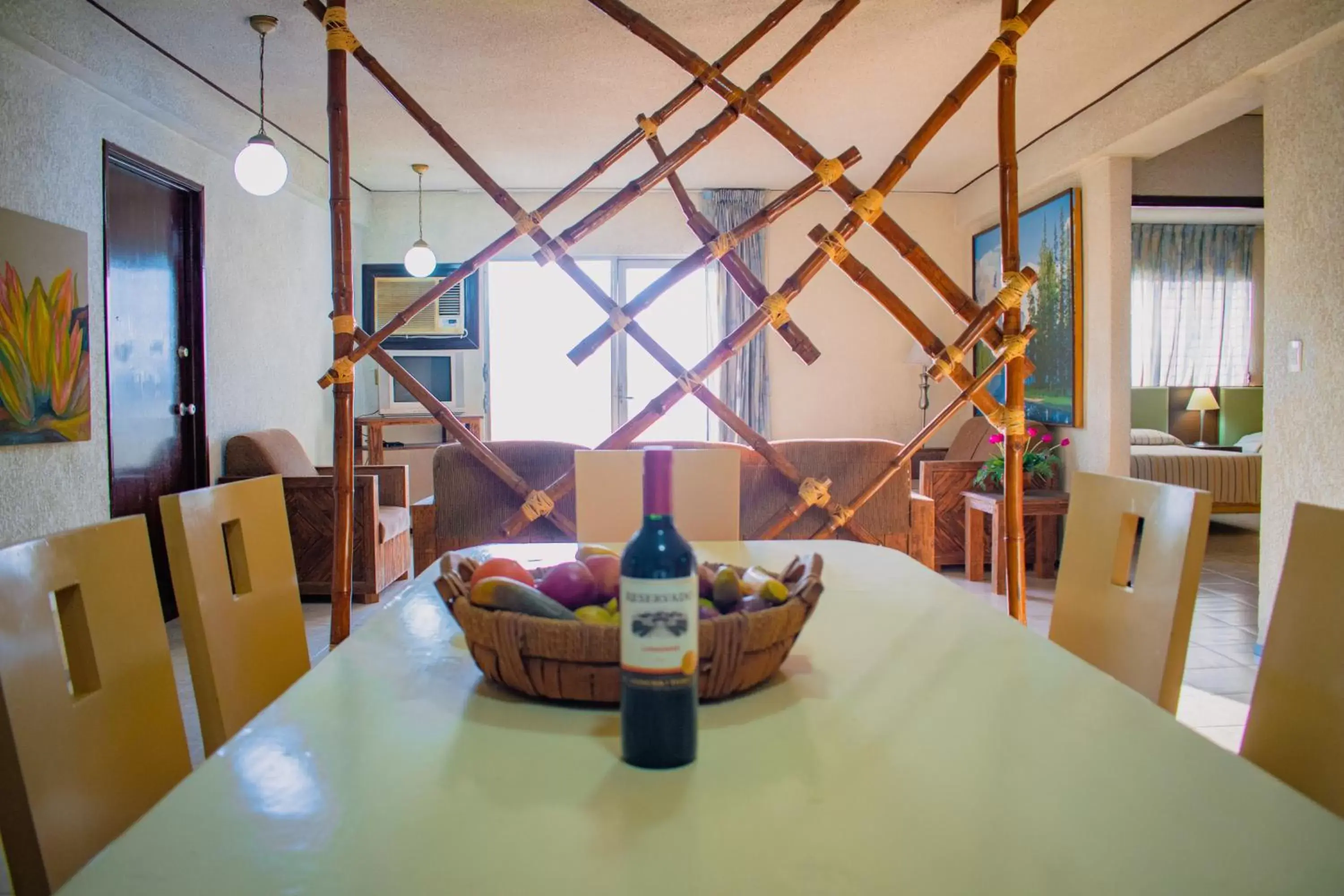 Dining area in Suites Del Sol