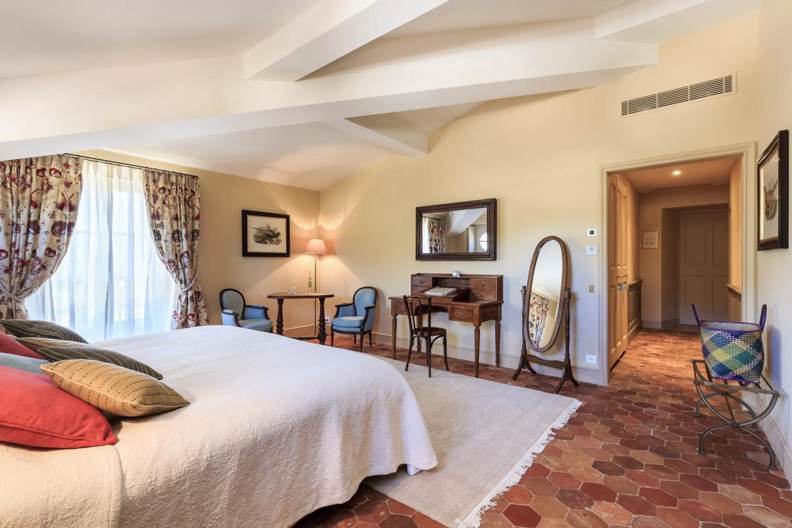 Bedroom, Bed in Château de Berne
