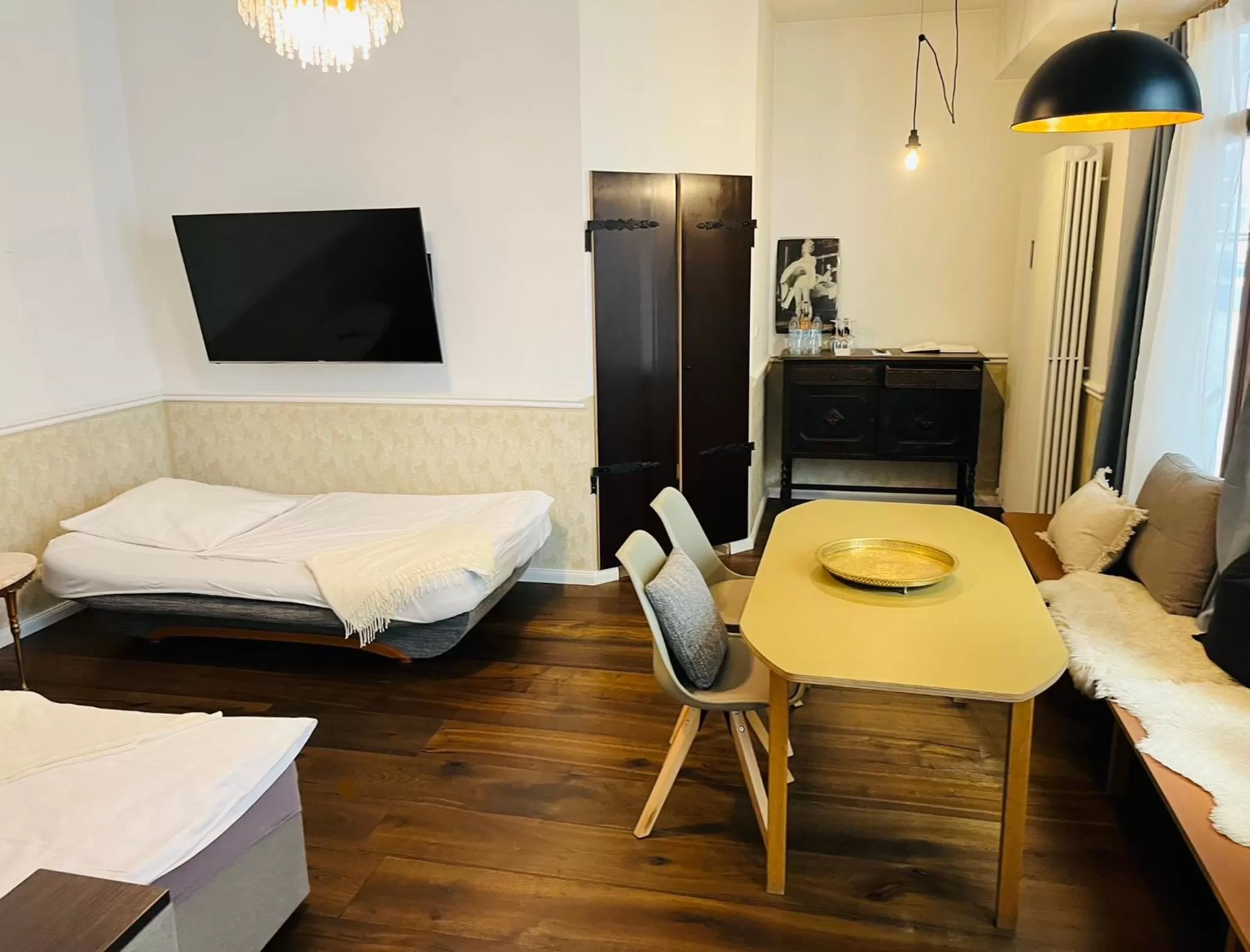 Photo of the whole room, Bed in Hotel Lux