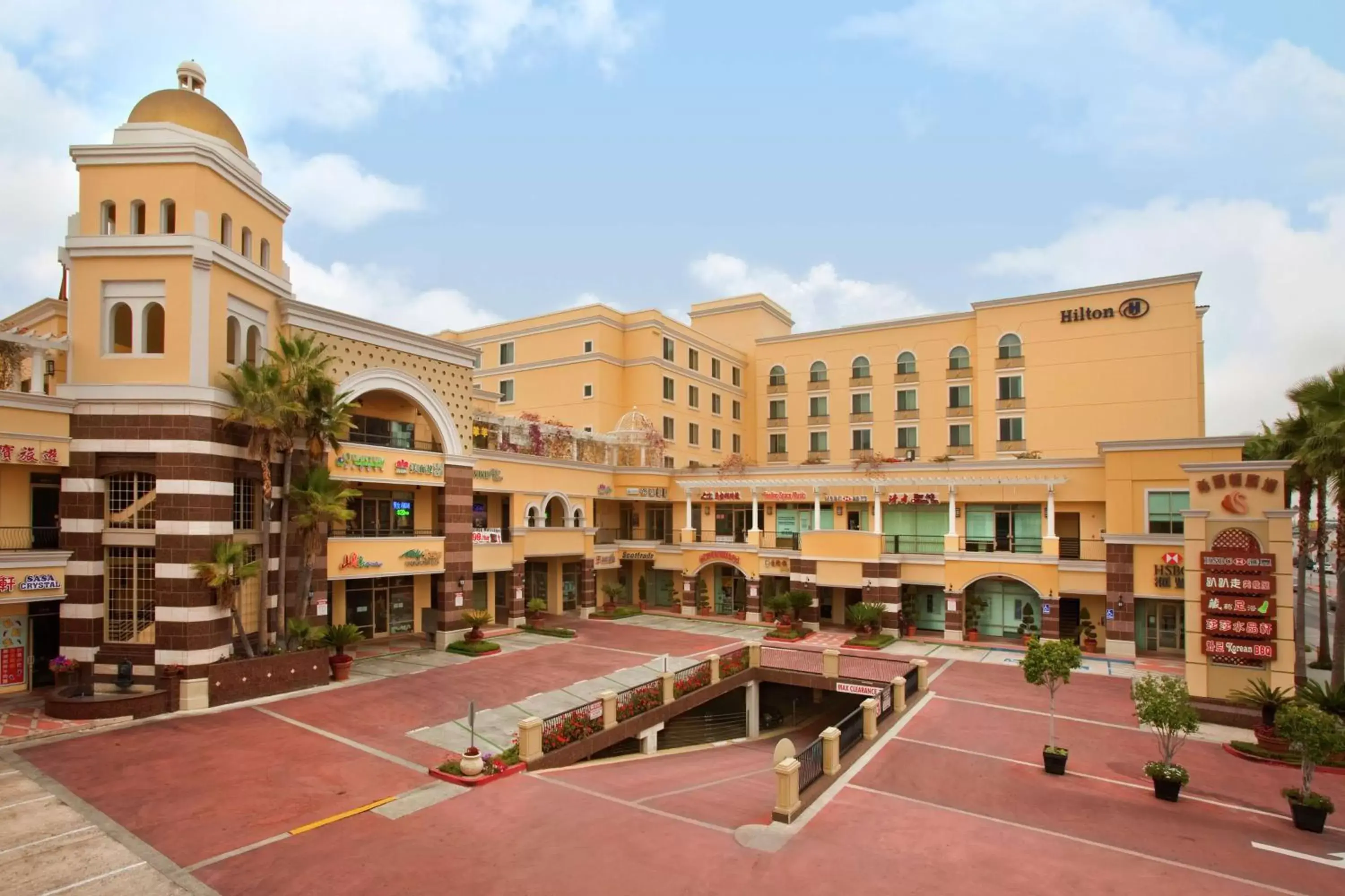 Property building in Hilton Los Angeles/San Gabriel Property building in Hilton Los Angeles/San Gabriel