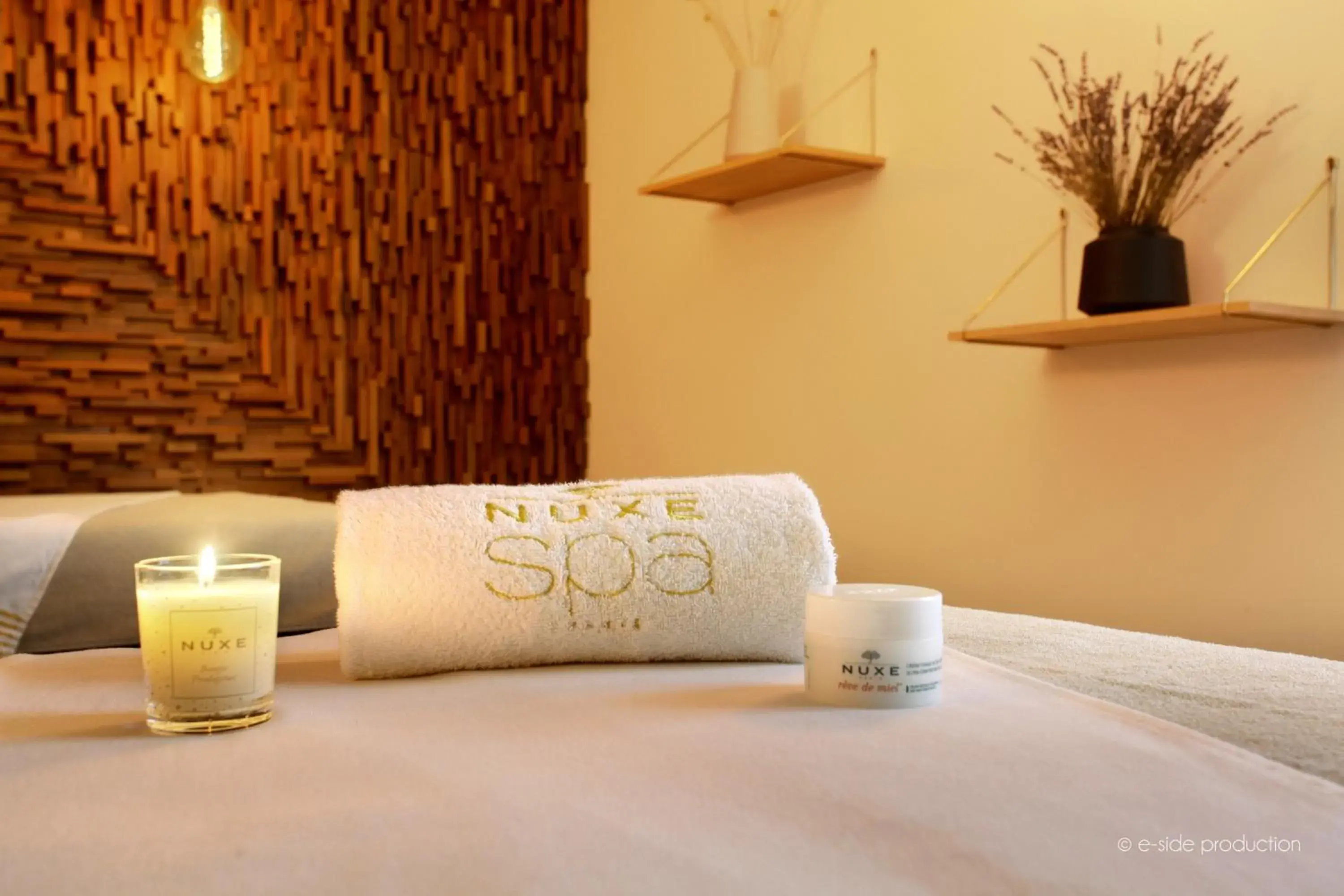 Massage, Bed in Negrecoste Hôtel & Spa