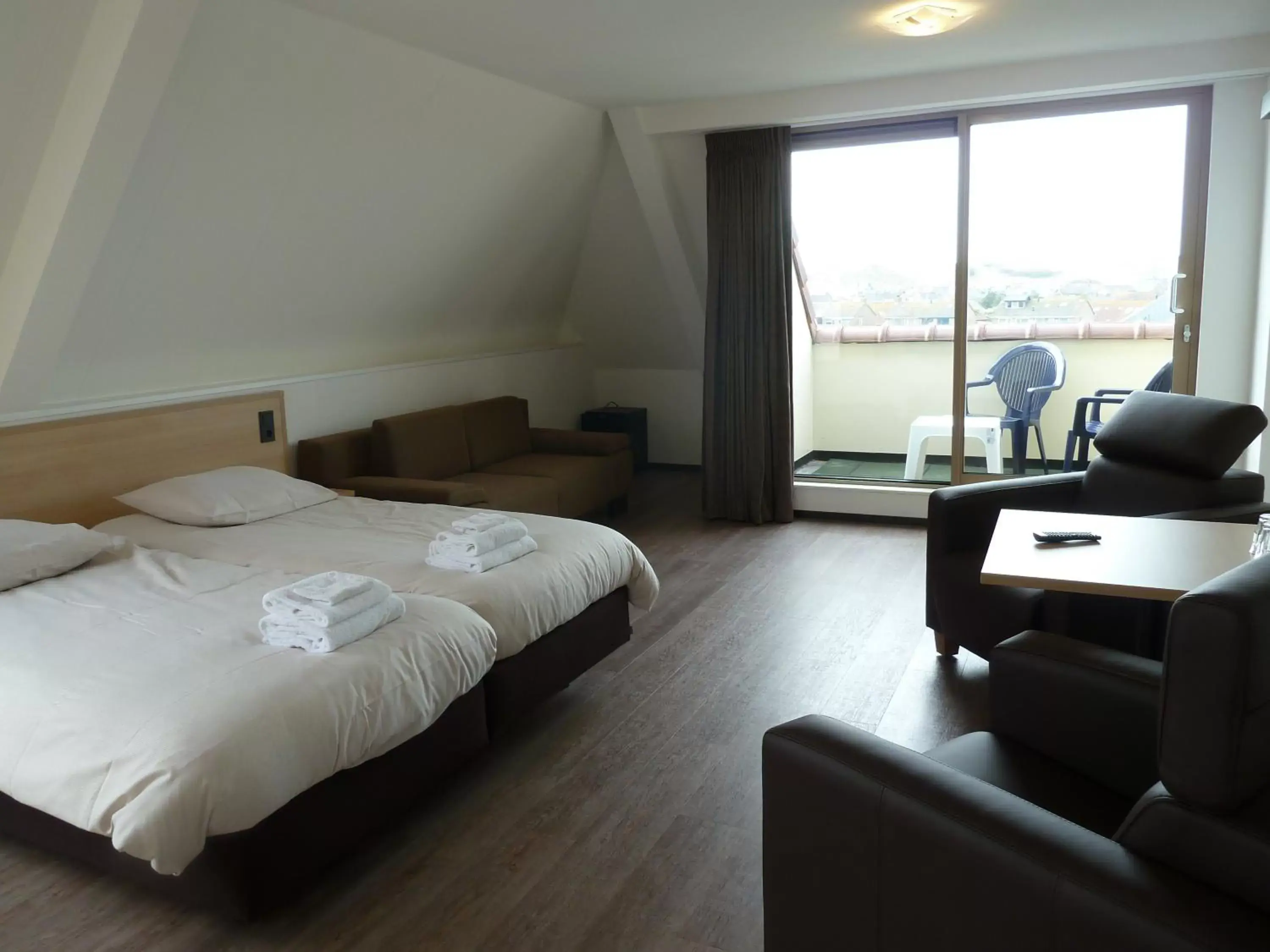 Photo of the whole room in Hotel het Zwaantje