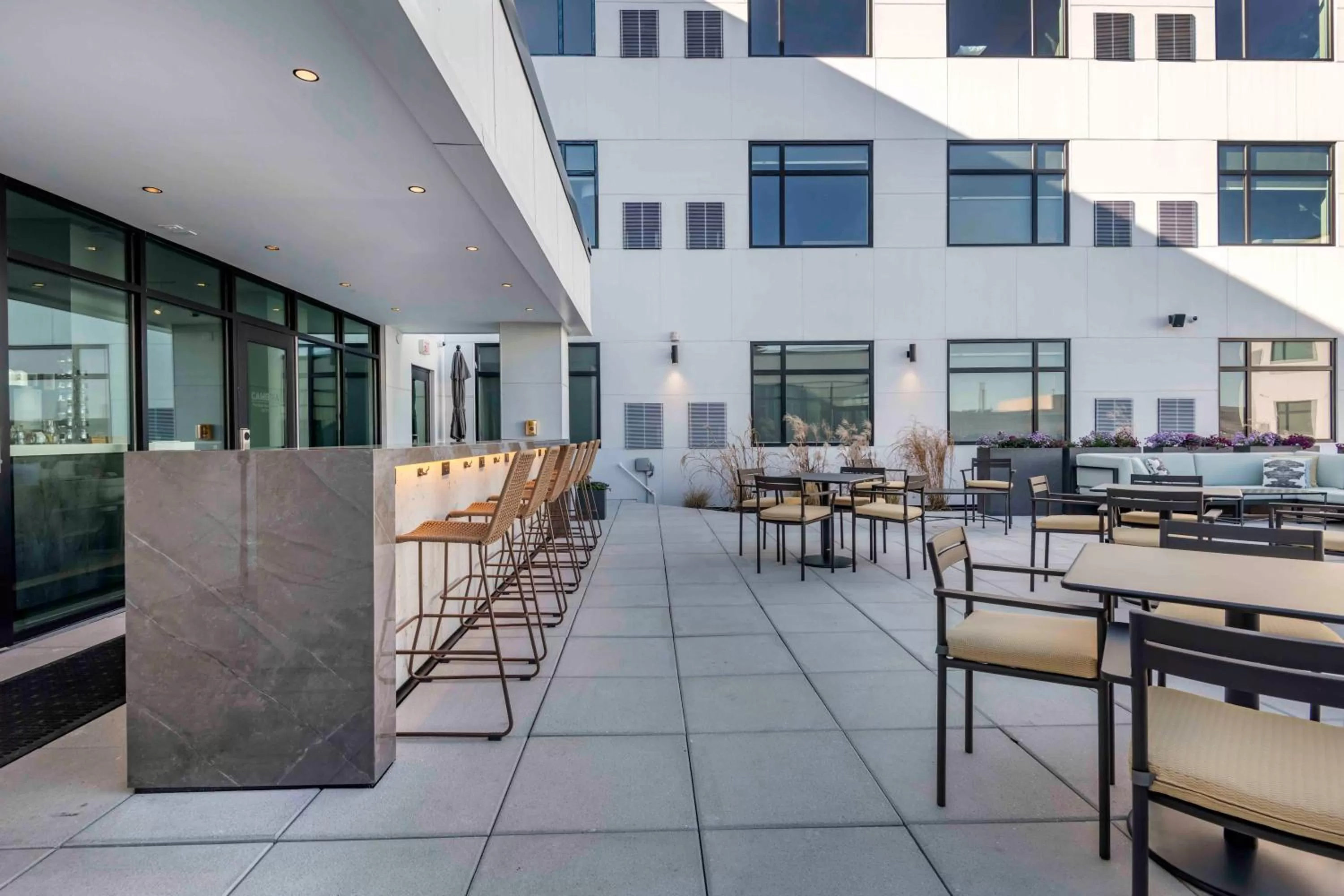 Restaurant/places to eat in Cambria Hotel Portland Downtown Old Port