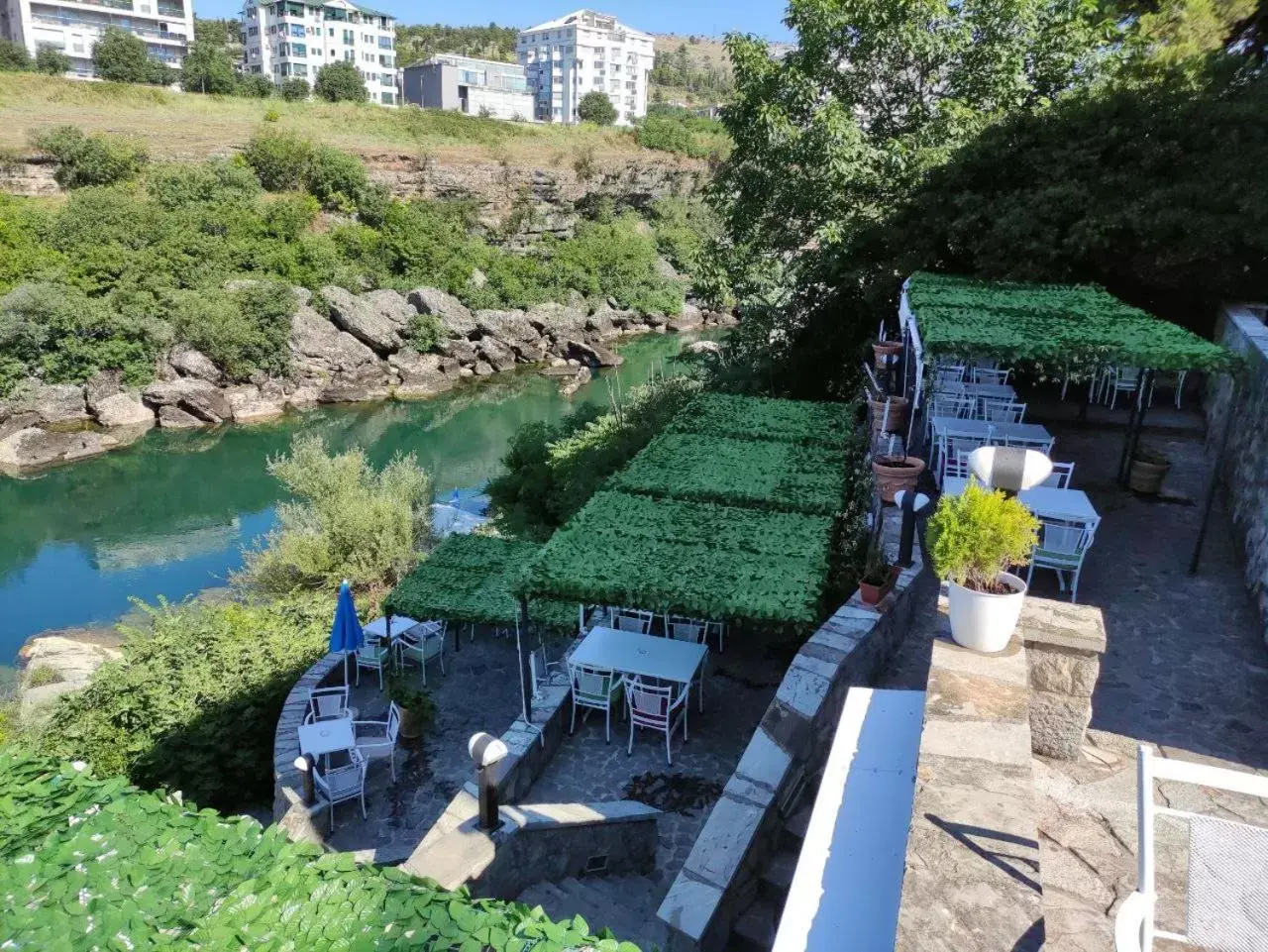 Restaurant/places to eat, Bird's-eye View in Hotel Ambasador