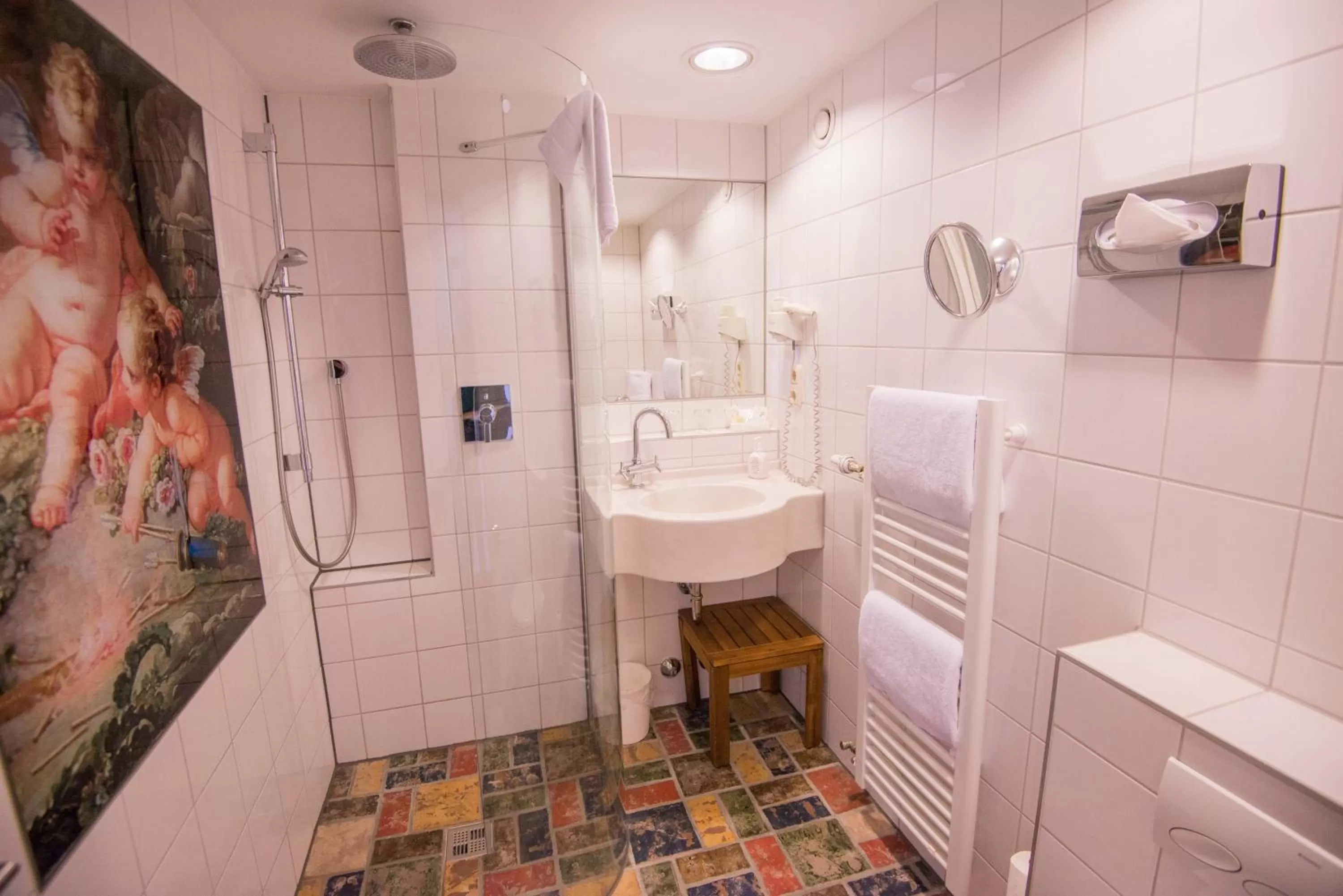 Photo of the whole room in Ringhotel Alpenhof - Patchworkhotel